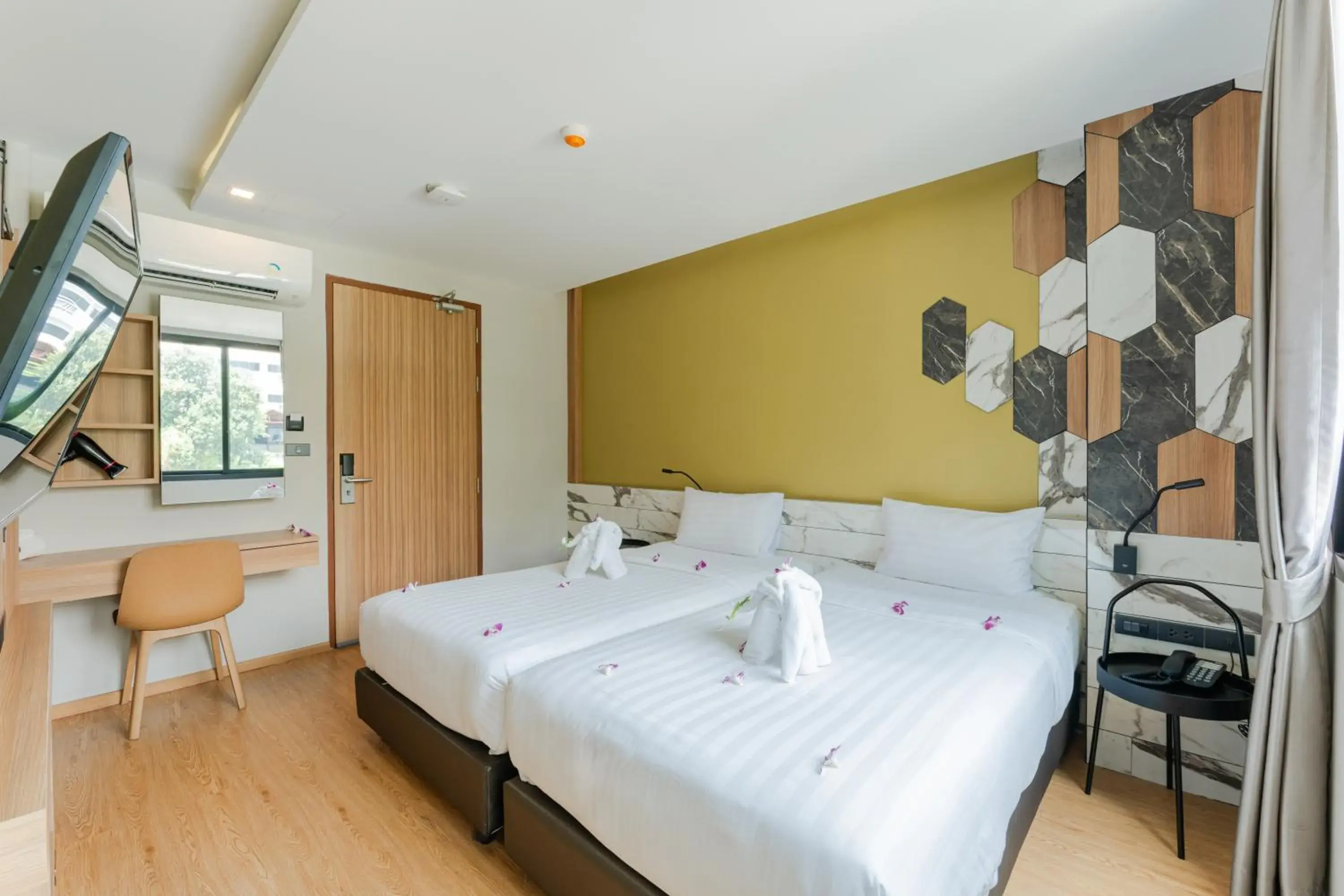 Bed in Sky Wave Patong Bed in Sky Wave Patong