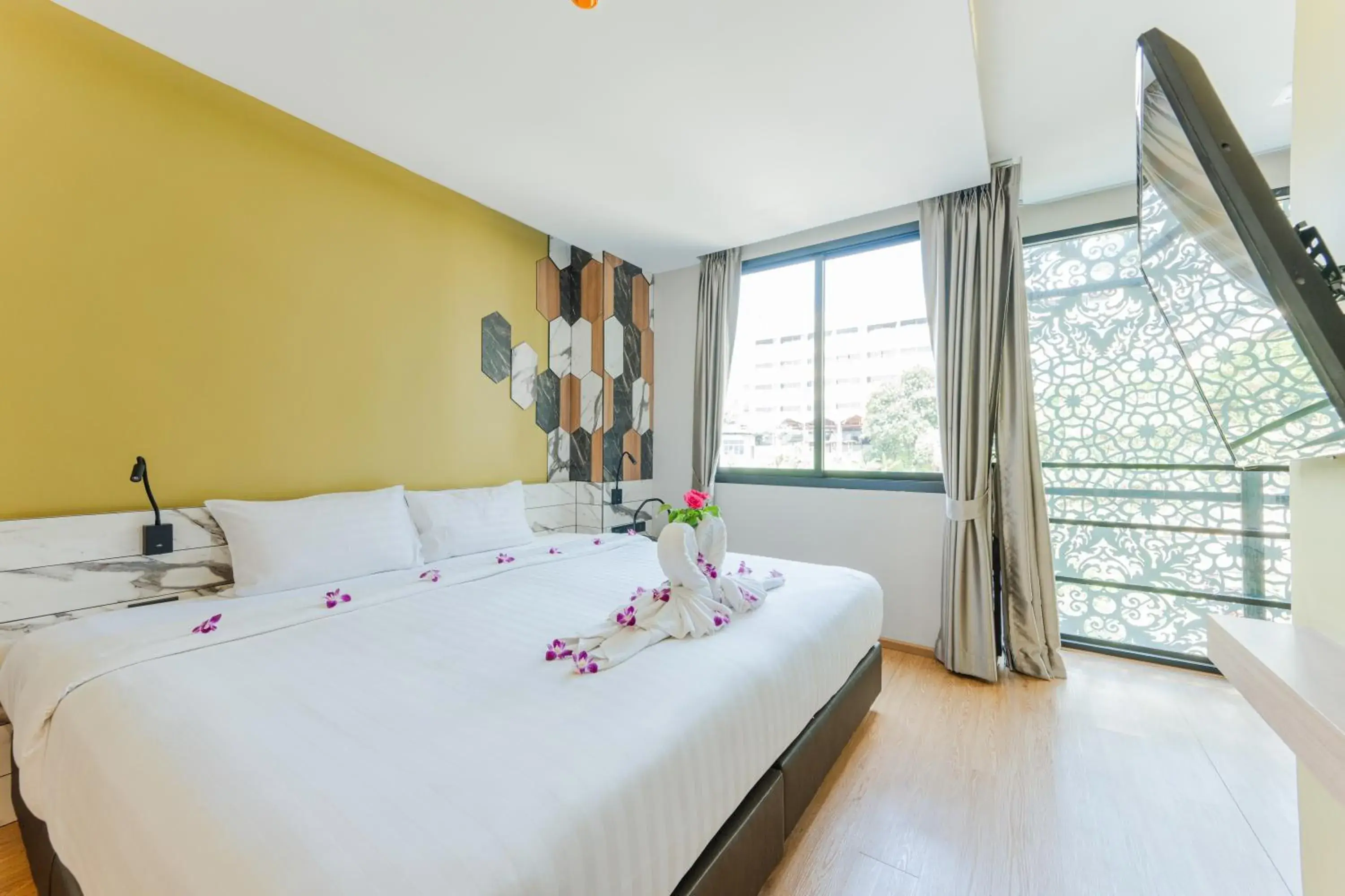 Bed in Sky Wave Patong Bed in Sky Wave Patong