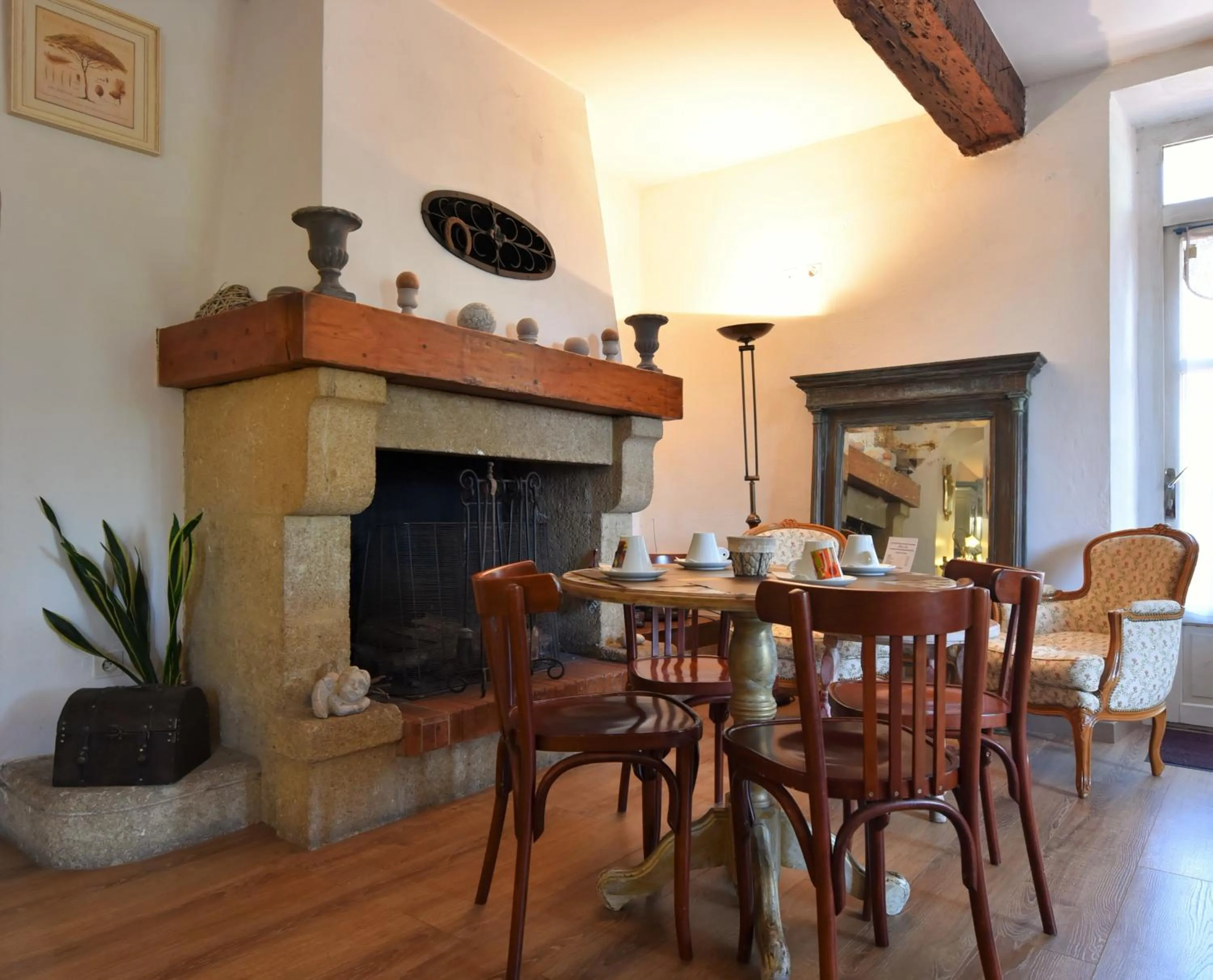 Day in Hôtel du Parc, Avignon Est, The Originals City,