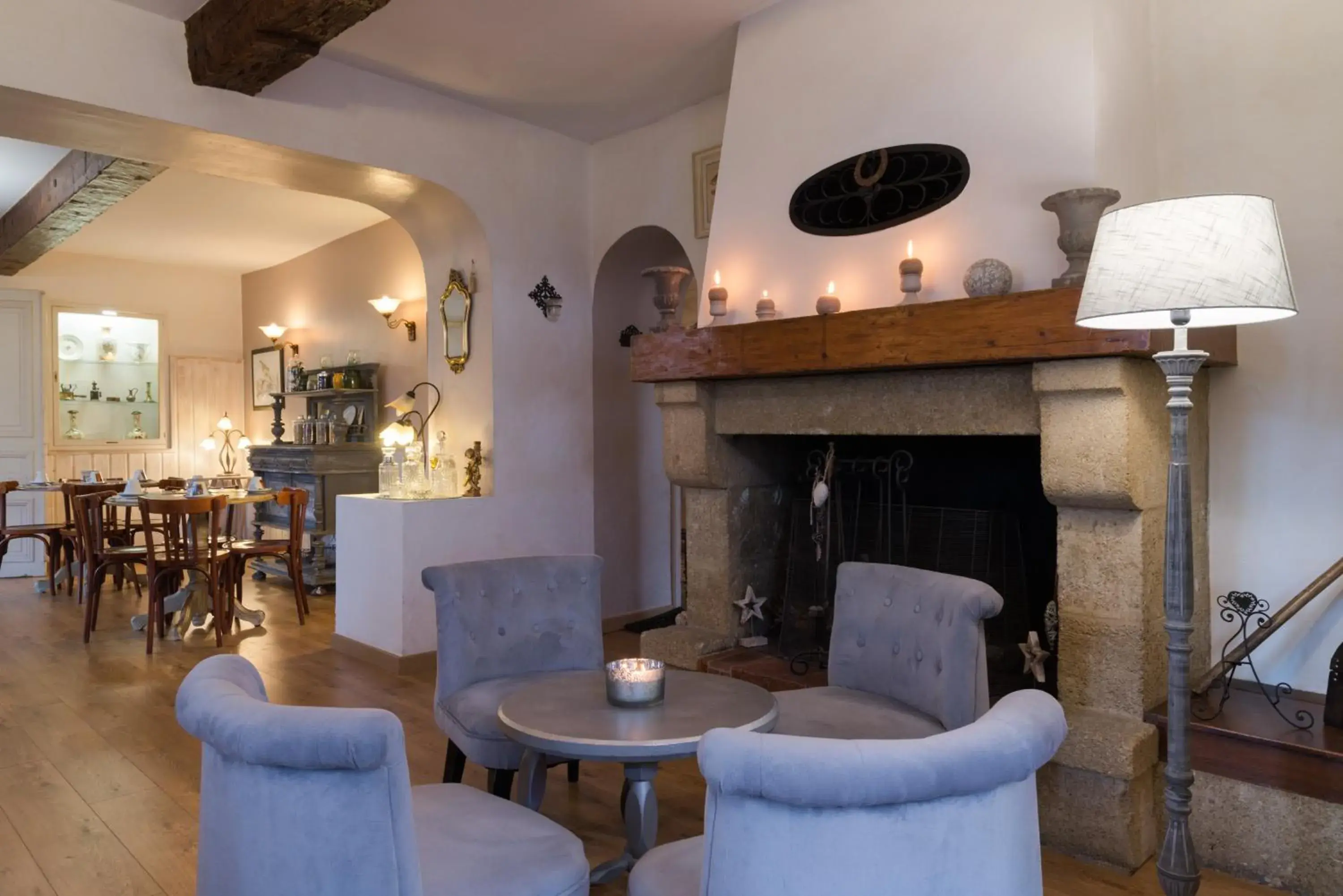 Living room in Hôtel du Parc, Avignon Est, The Originals City, Living room in Hôtel du Parc, Avignon Est, The Originals City,