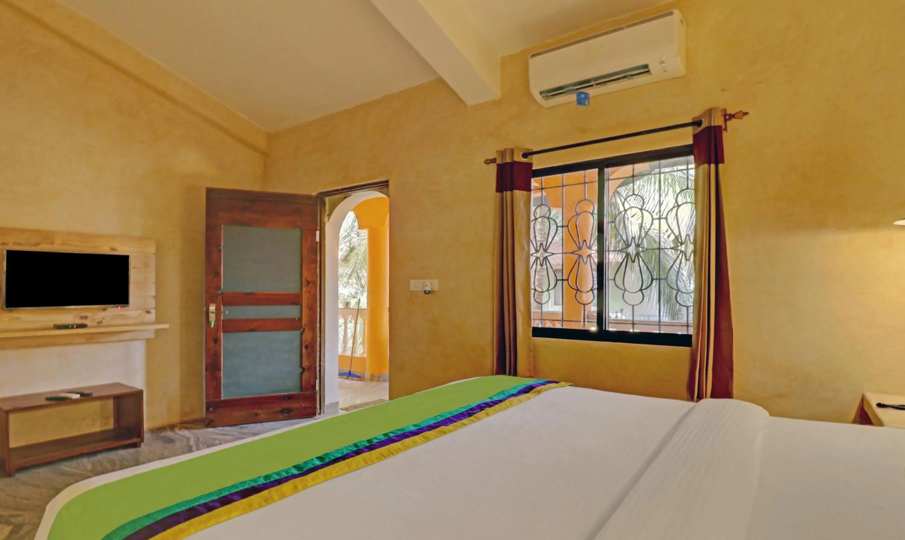 Bedroom, Bed in Treebo Morjim Banyan Resort