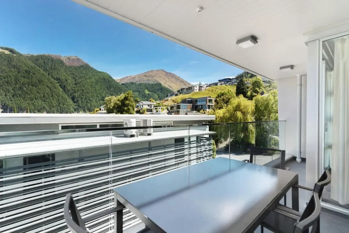 Travellers Oasis, Central Queenstown