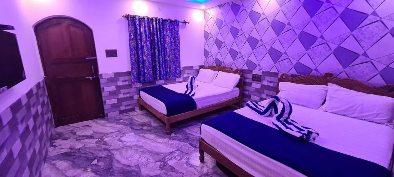 Bed in Richard Inn Residency