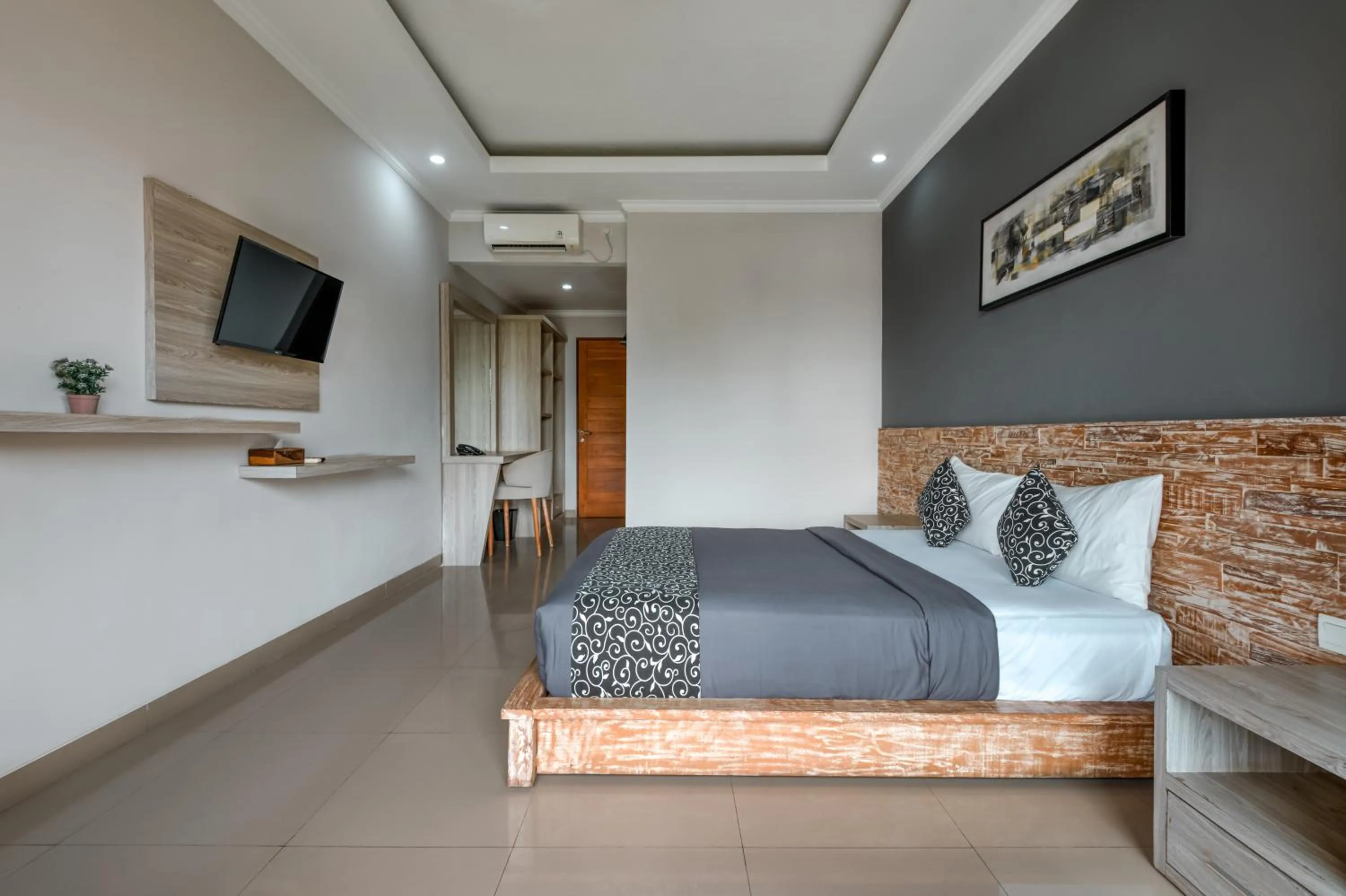 Bedroom, Bed in D Sarian Seminyak