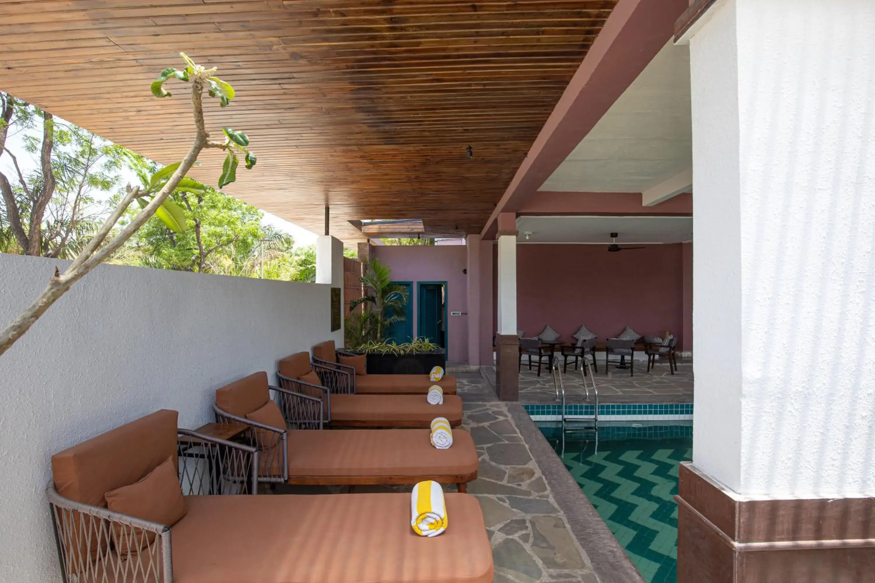 Swimming pool in The Sierra - By The Lake Swimming pool in The Sierra - By The Lake