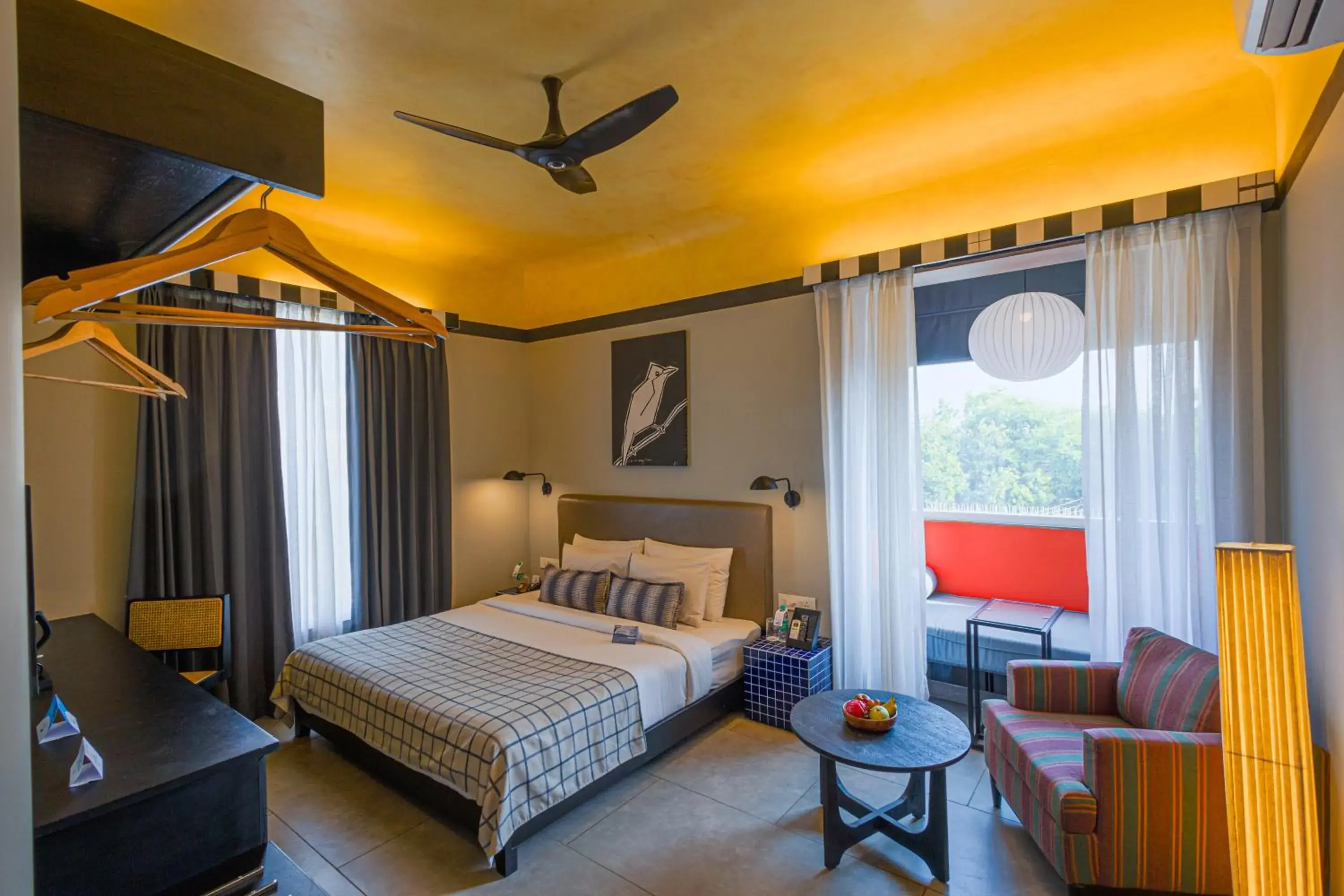 Double or Twin Room - 20% off on Lunch in The Sierra - By The Lake Double or Twin Room - 20% off on Lunch in The Sierra - By The Lake