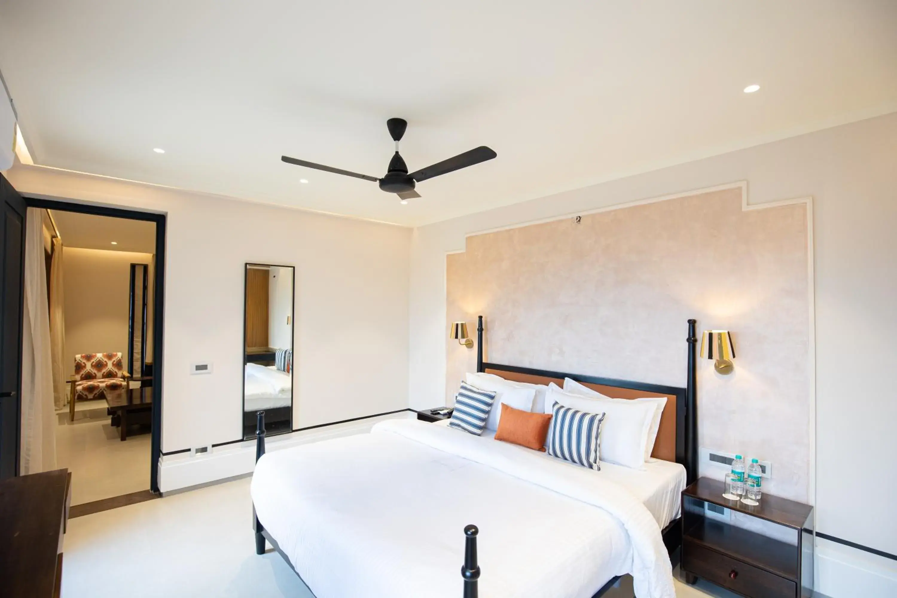 Bed in The Sierra - By The Lake Bed in The Sierra - By The Lake