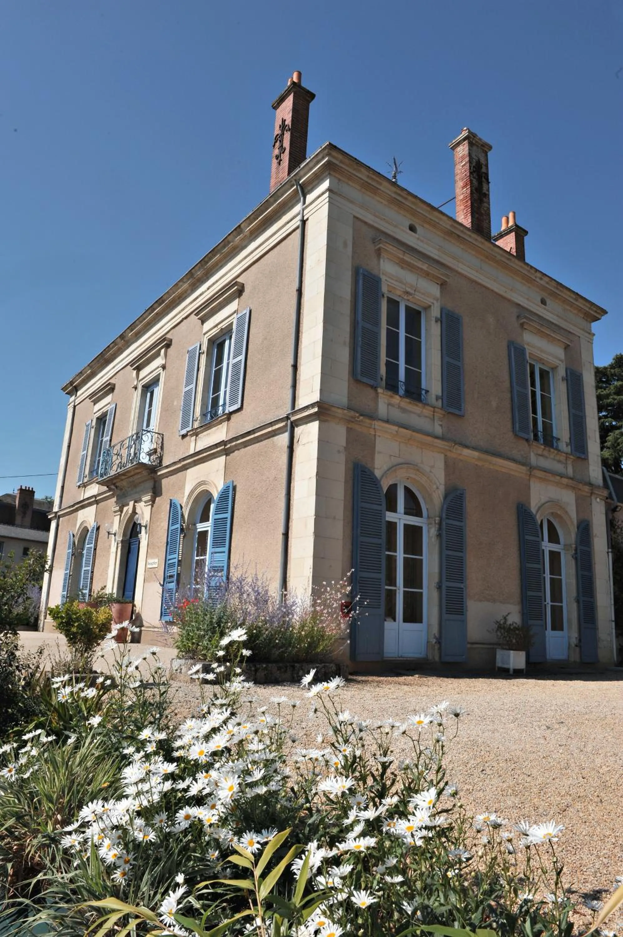 Facade/entrance in Logis Le Parc Hotel & Spa
