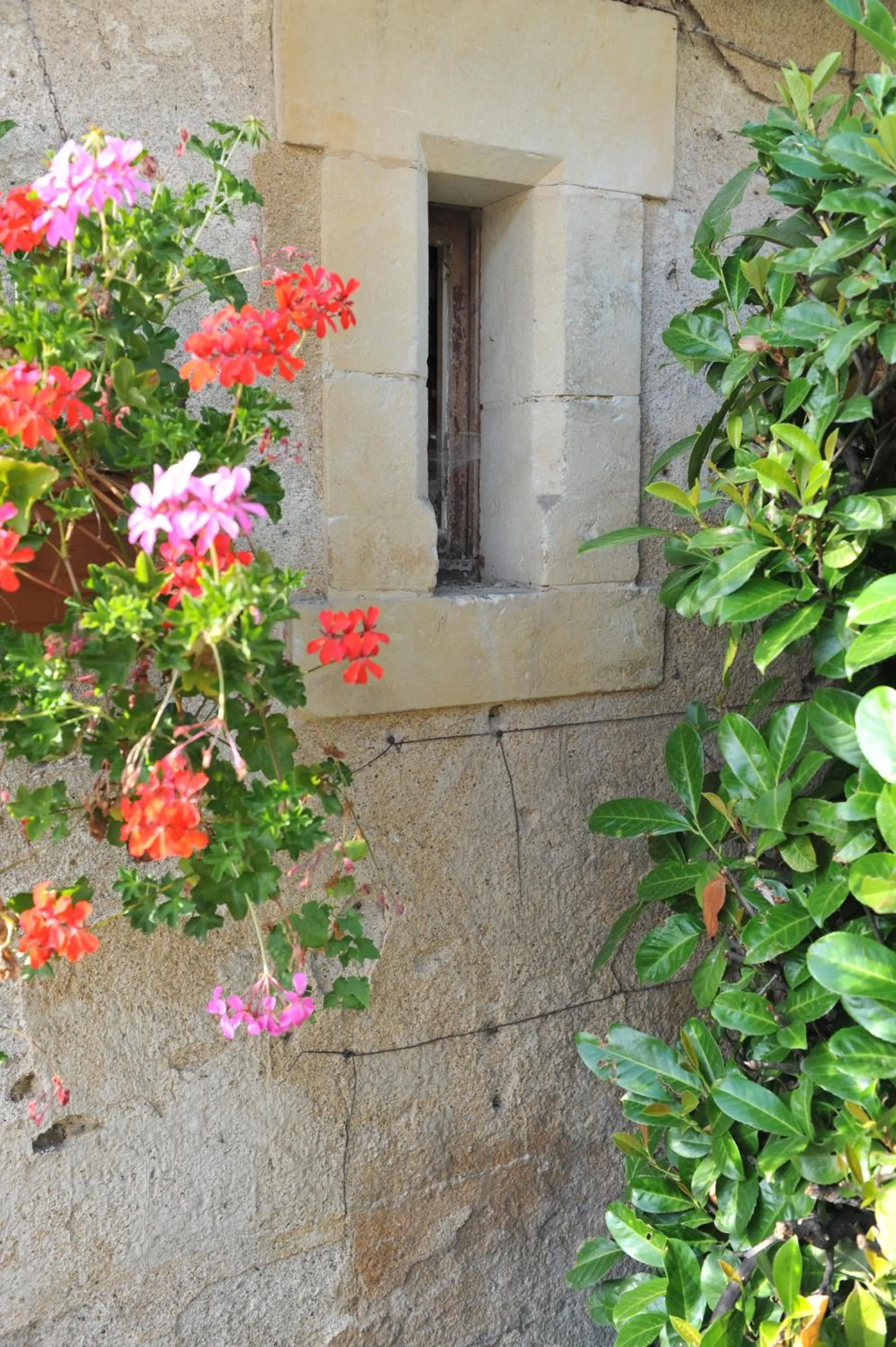 Property building in Logis Le Parc Hotel & Spa