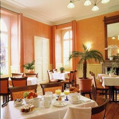 Food and drinks in Logis Le Parc Hotel & Spa