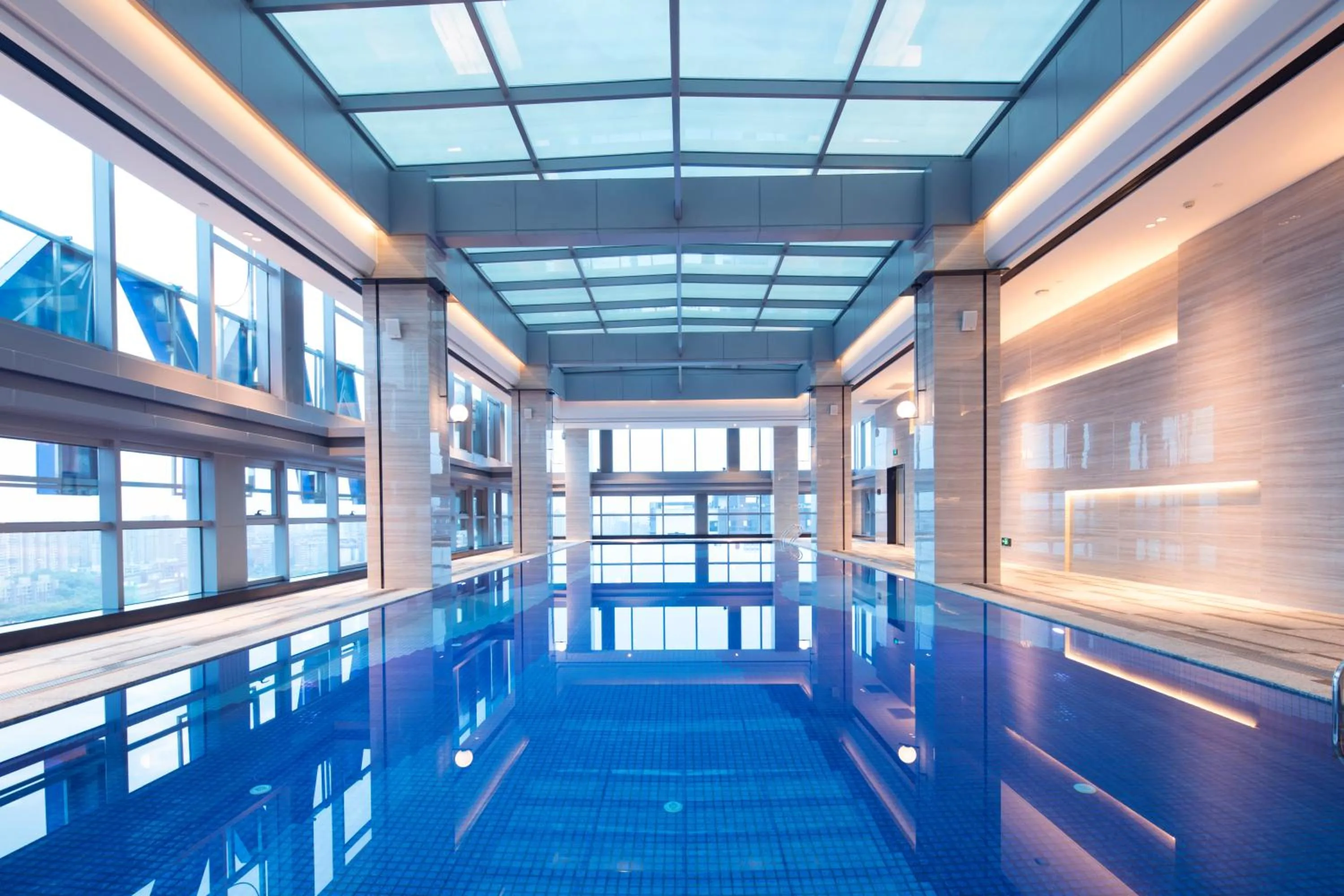 Swimming pool in Wyndham Changsha South