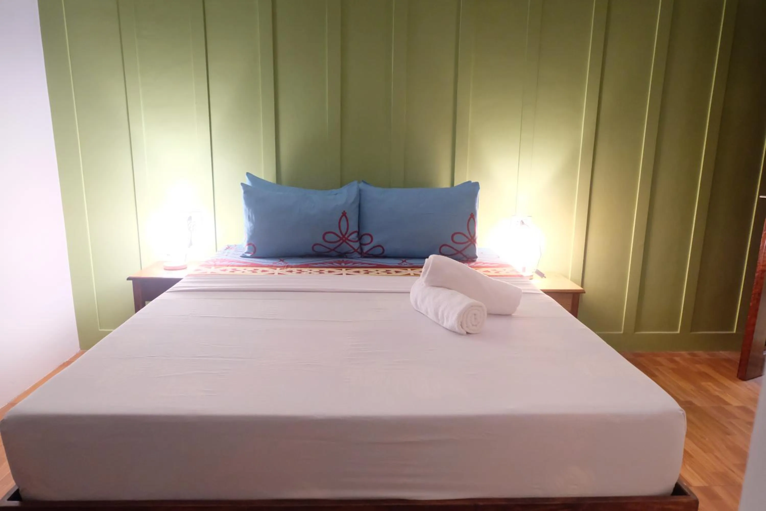 Bed in MANANQUIL TRAVEL LODGE