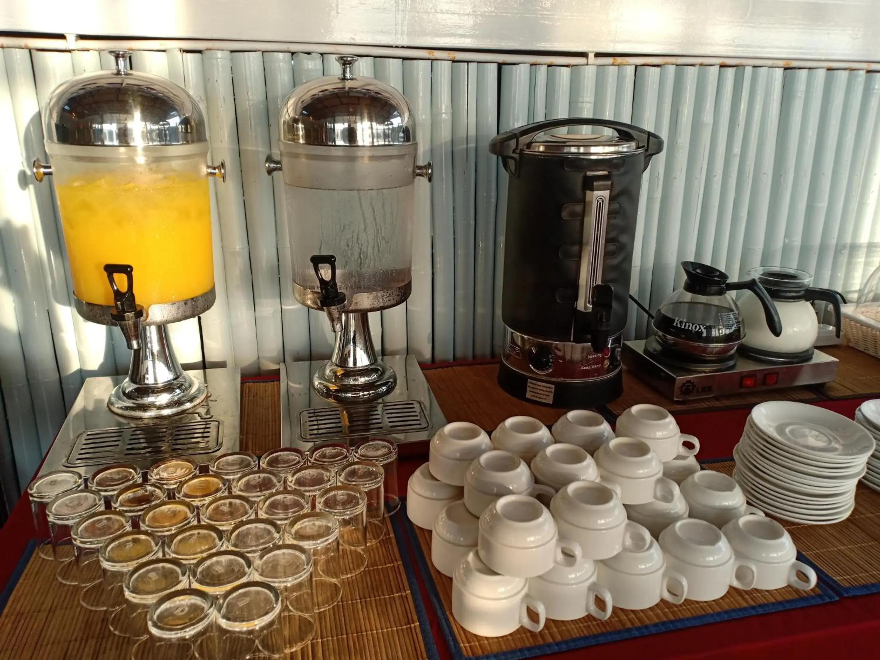 Breakfast in Chareena Garden Breakfast in Chareena Garden