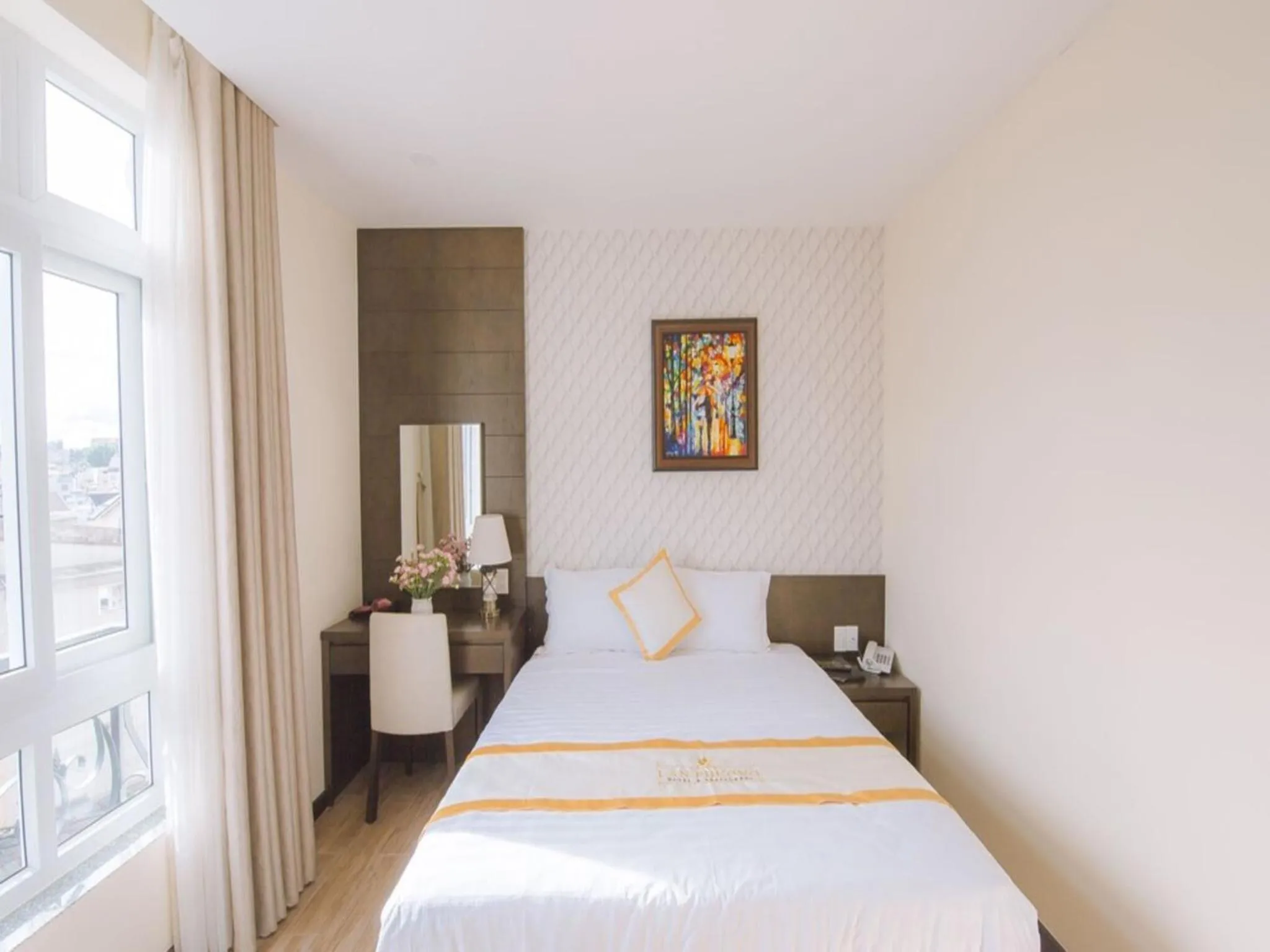 Bed in Thien Ly Hotel - Da Lat Center