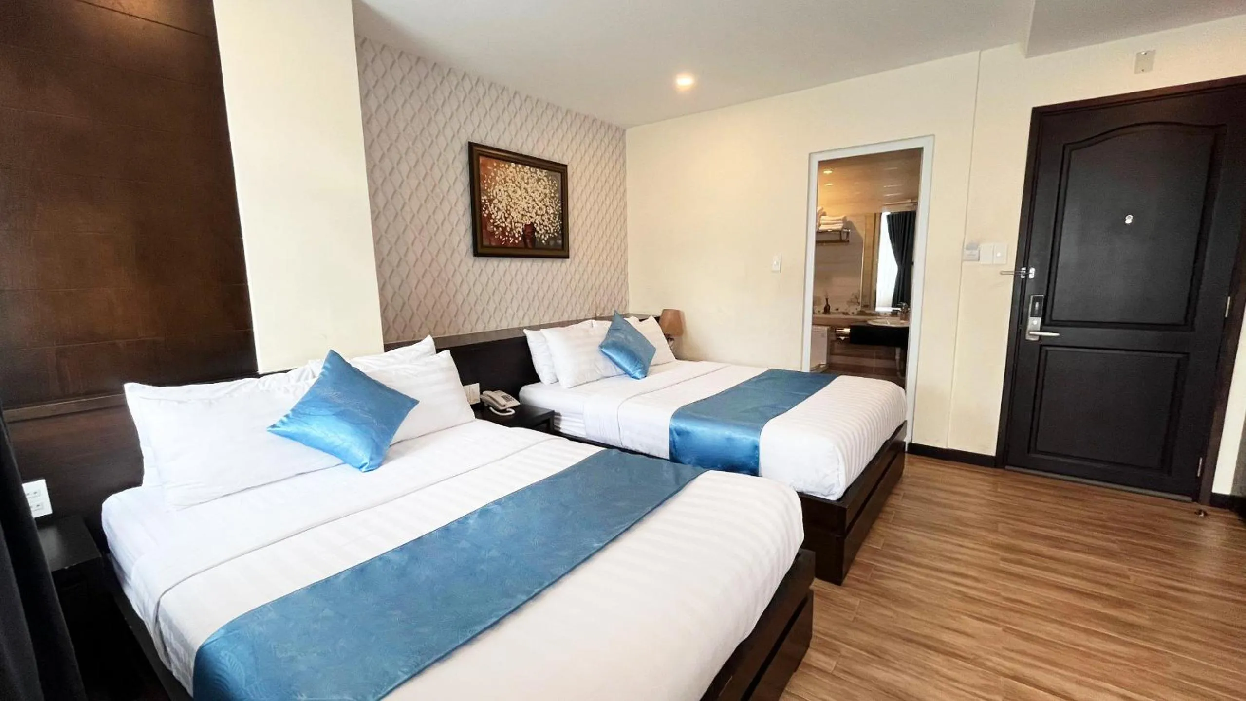 Photo of the whole room, Bed in Thien Ly Hotel - Da Lat Center