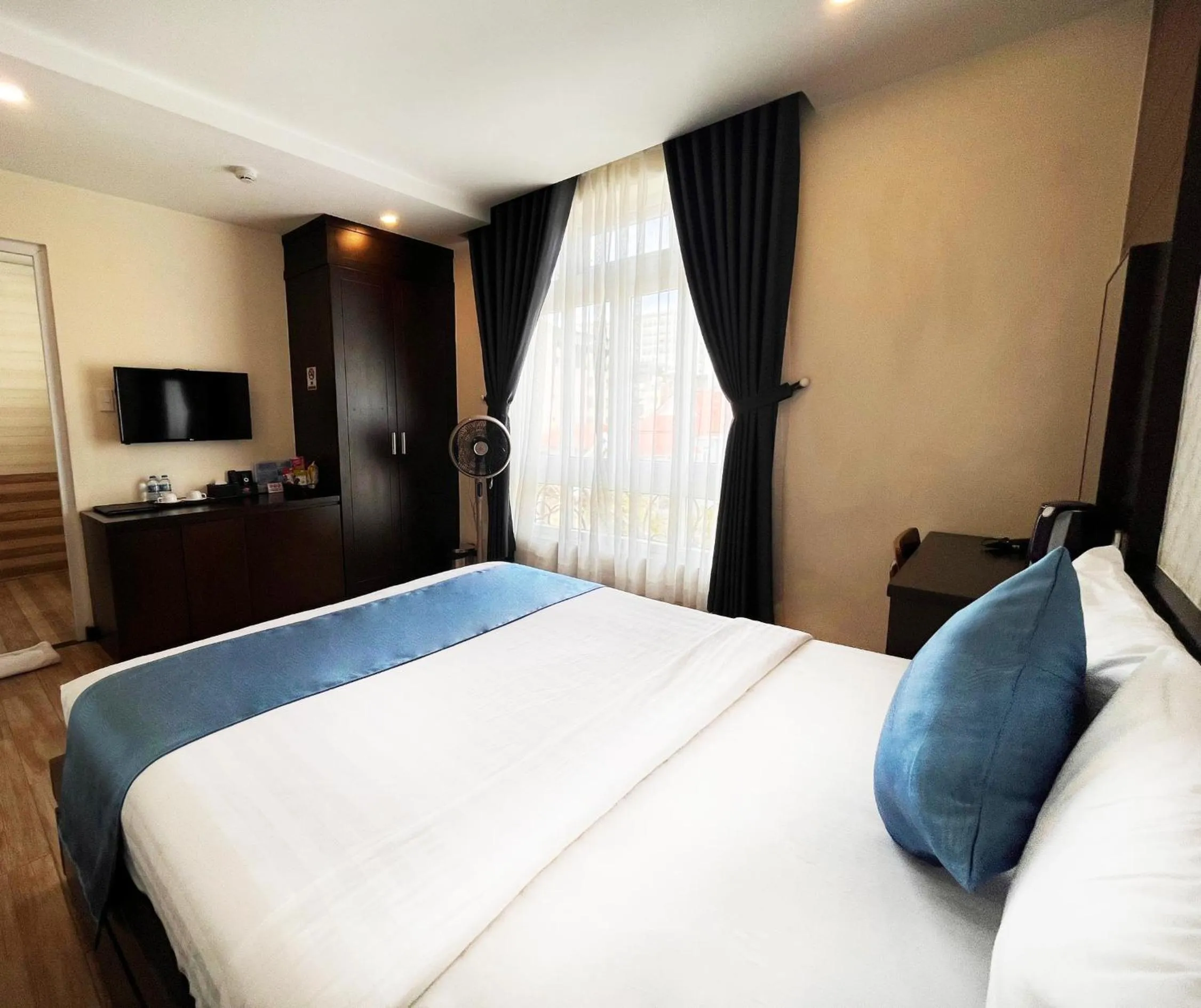 View (from property/room), Bed in Thien Ly Hotel - Da Lat Center
