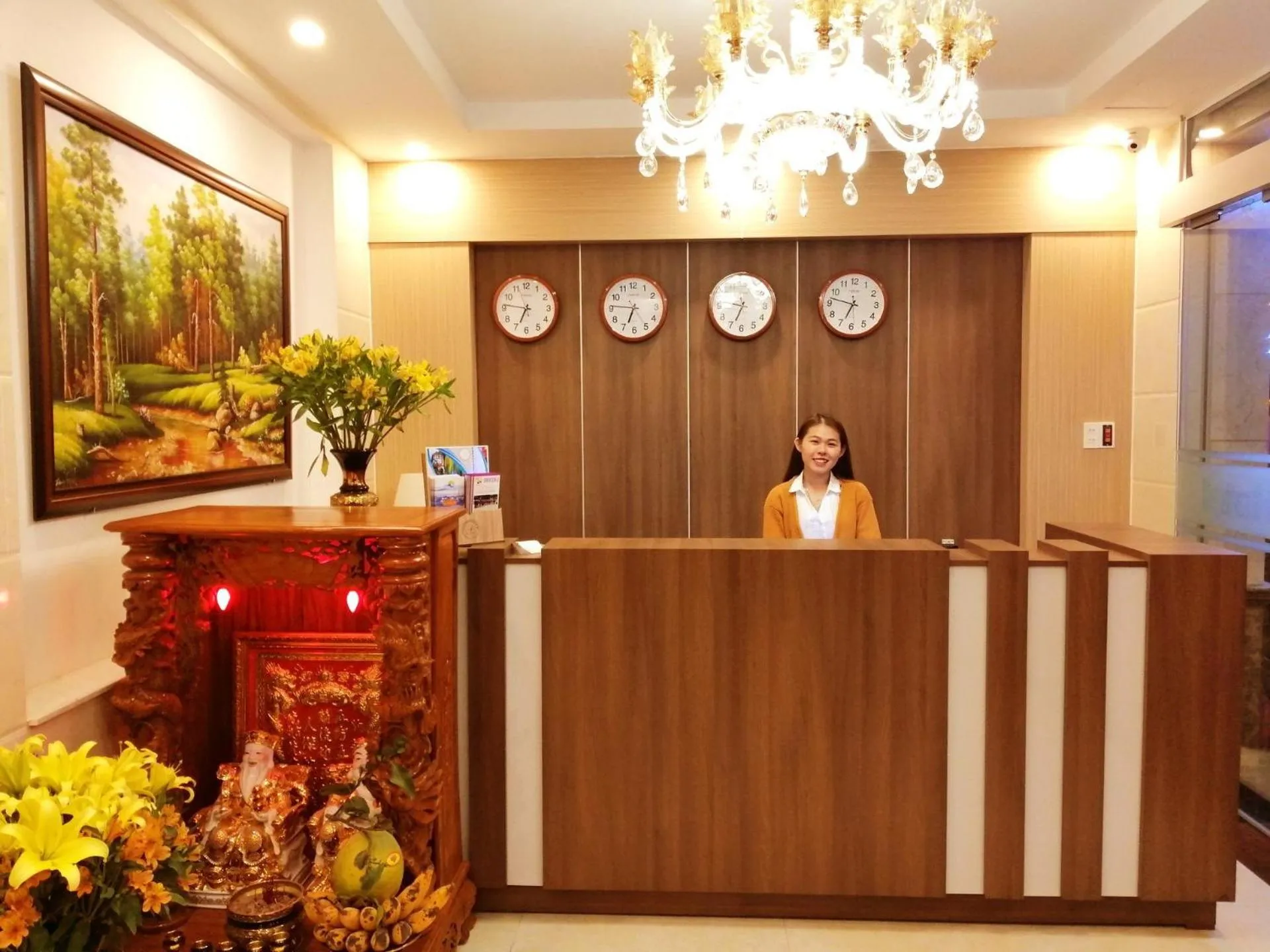 Staff in Thien Ly Hotel - Da Lat Center