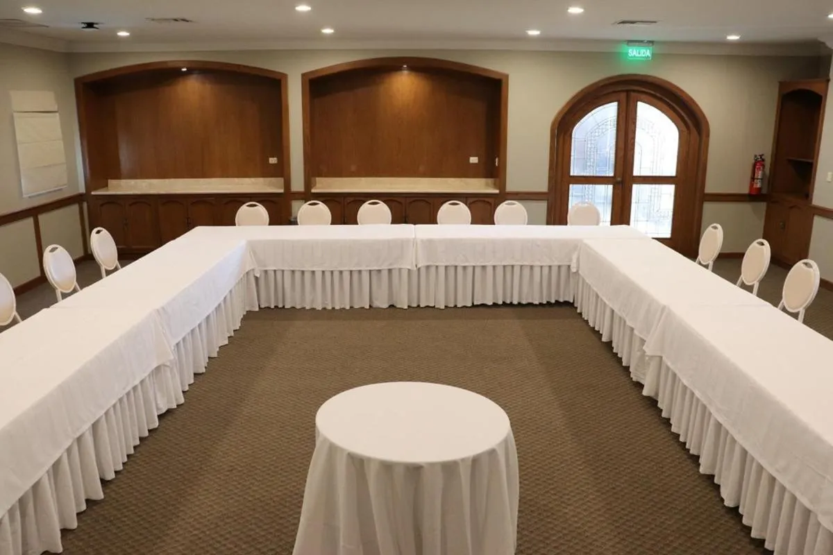 Meeting/conference room in Fresno Galerias