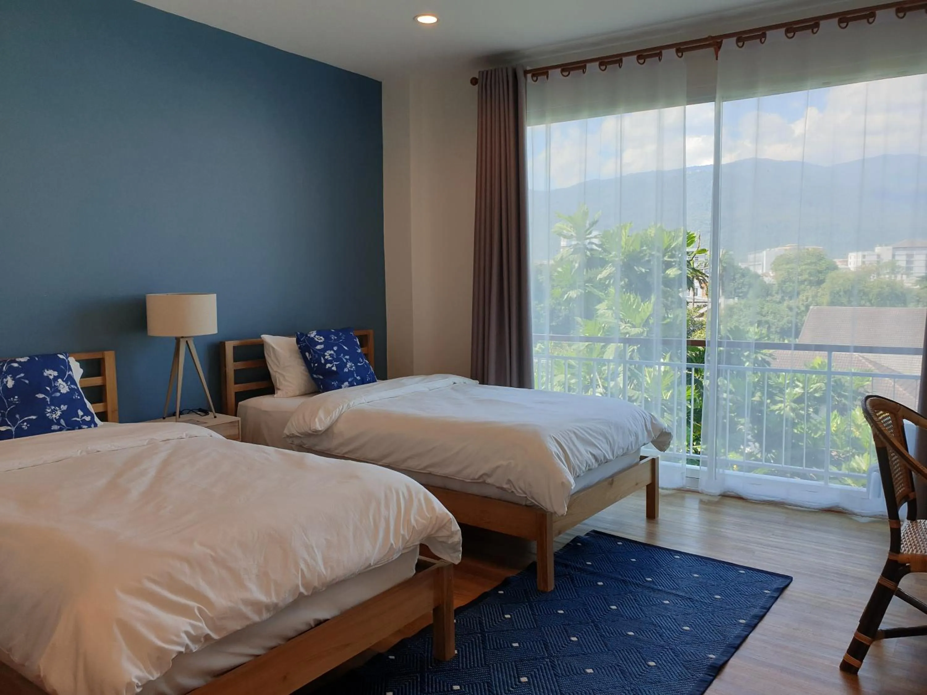 Photo of the whole room, Bed in Breadfruit