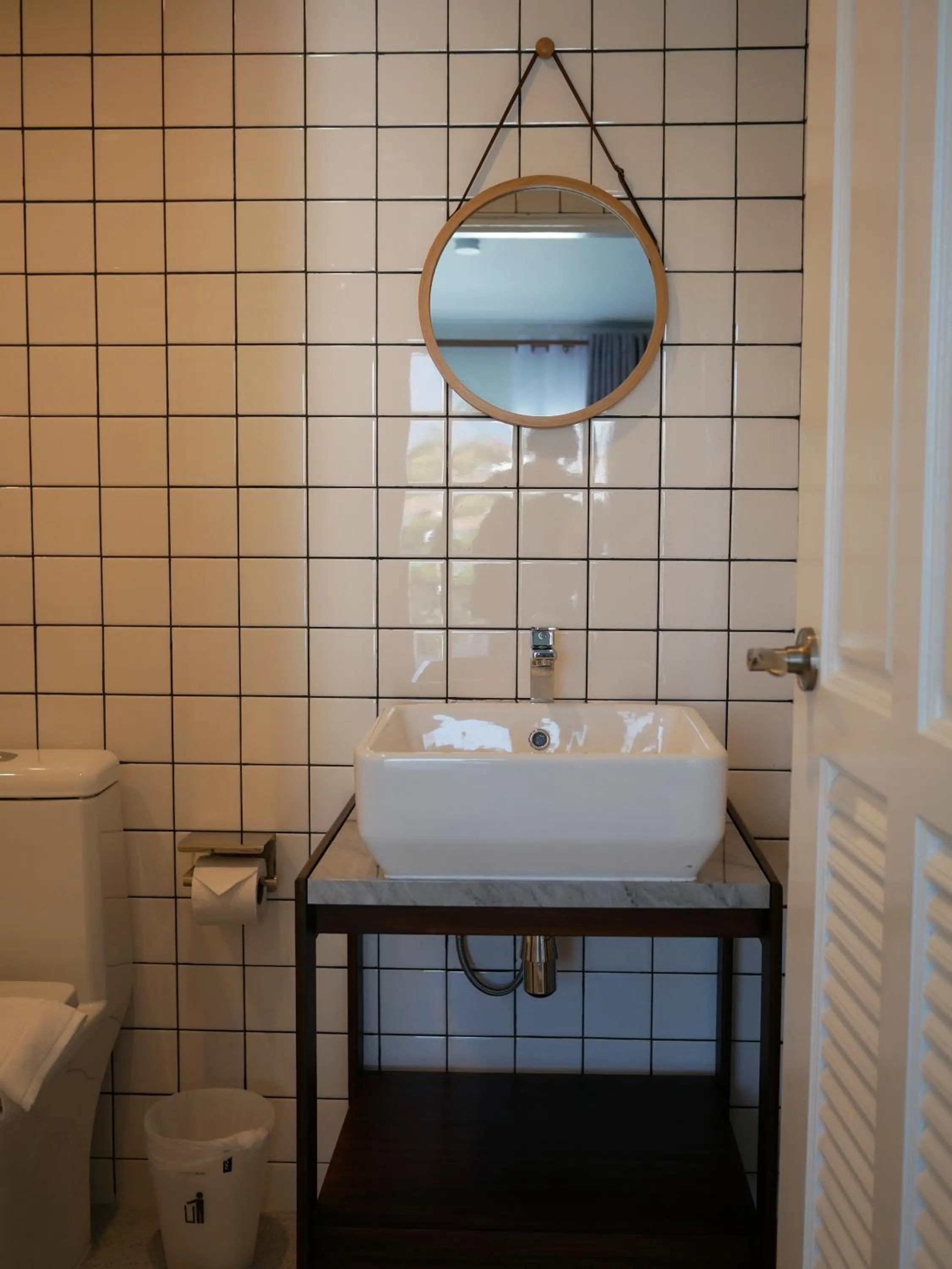 Bathroom in Breadfruit