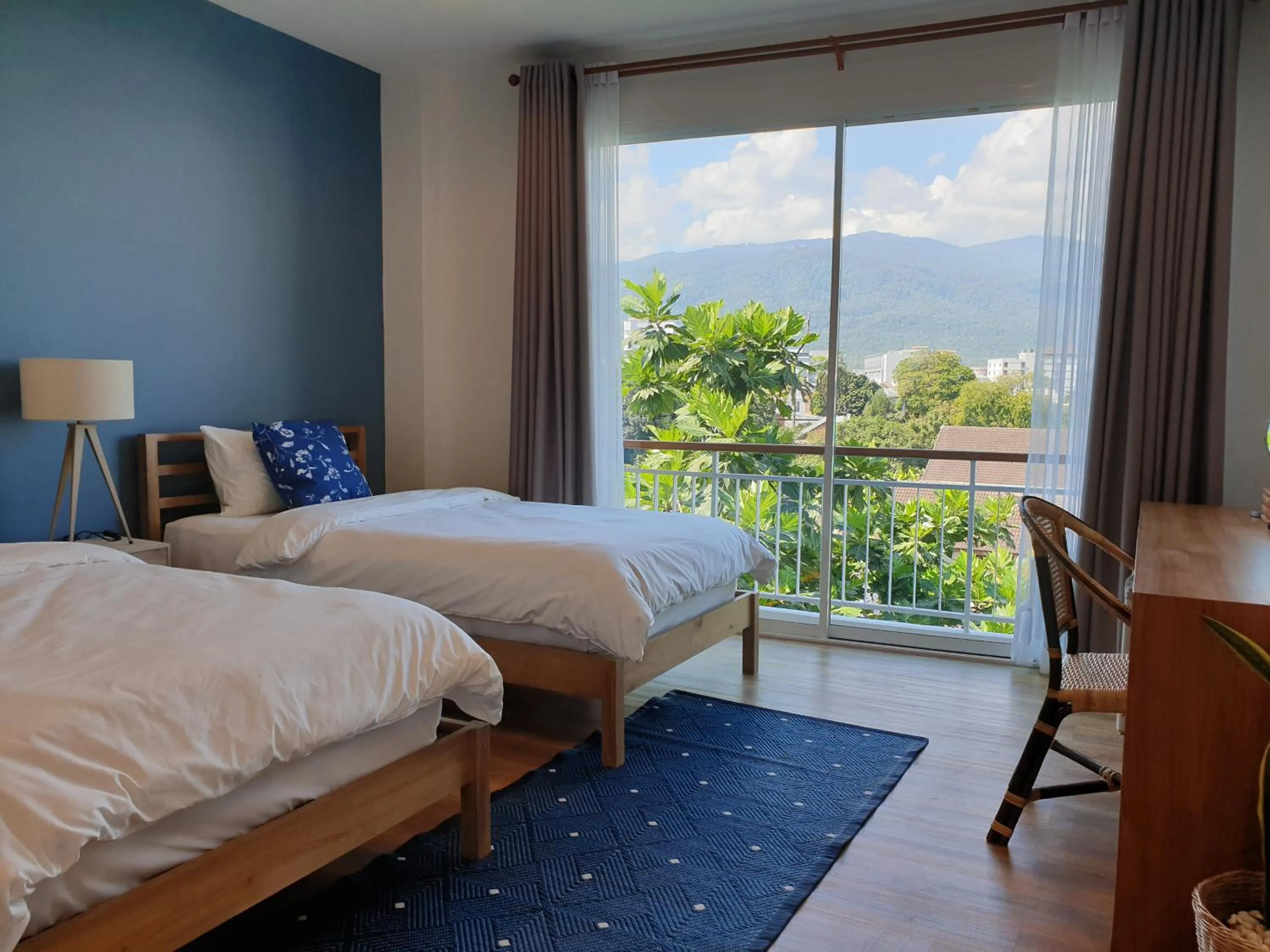 Photo of the whole room, Bed in Breadfruit