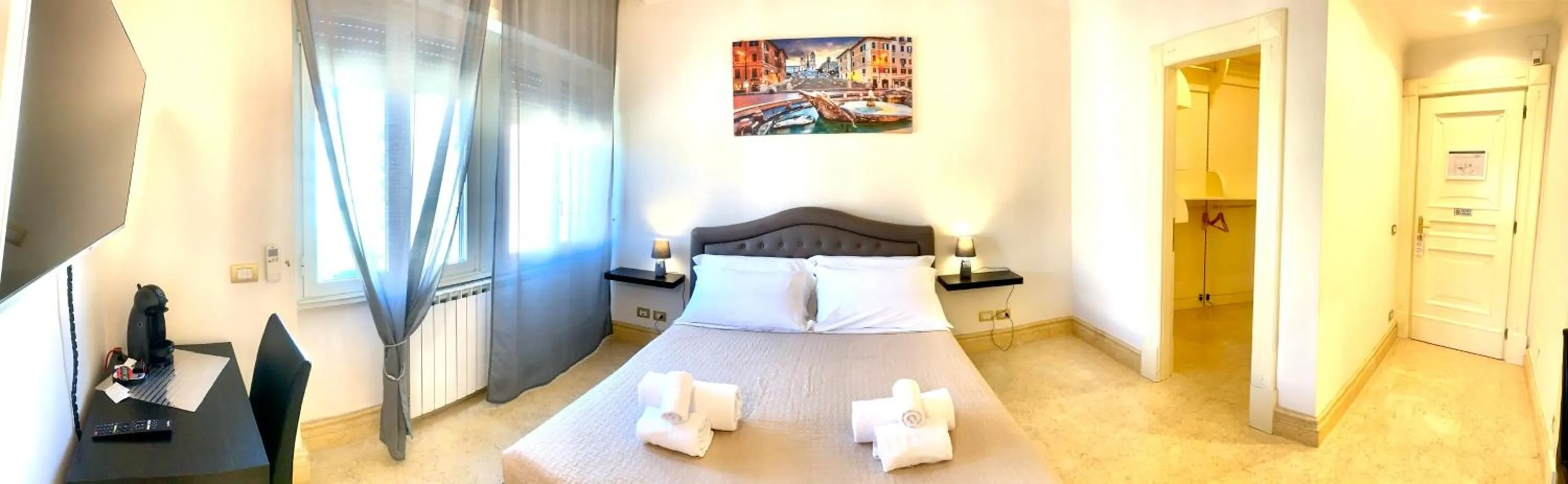 Photo of the whole room, Bed in Simon's Guest House Rome