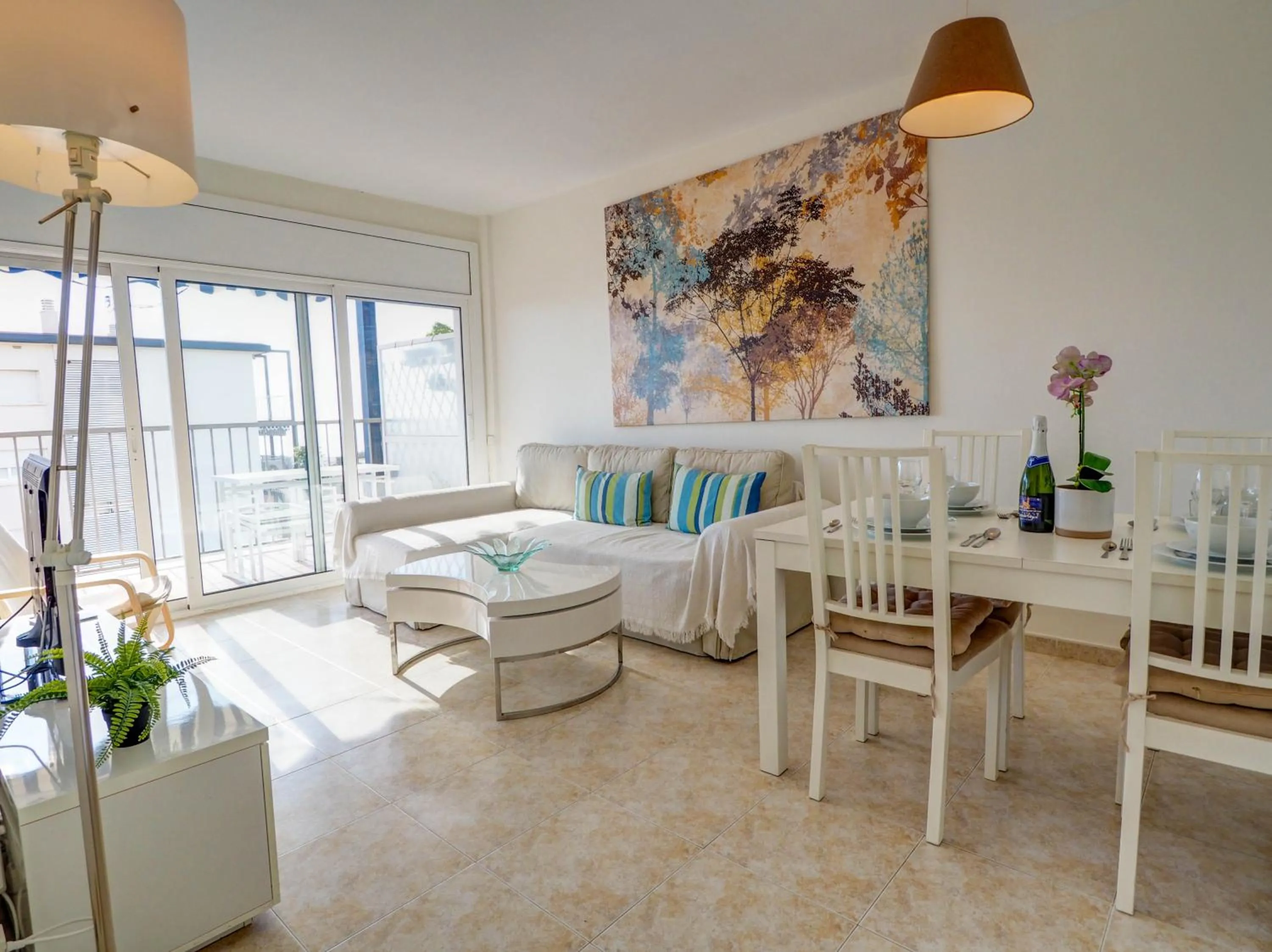Diamond by Hello Homes Sitges
