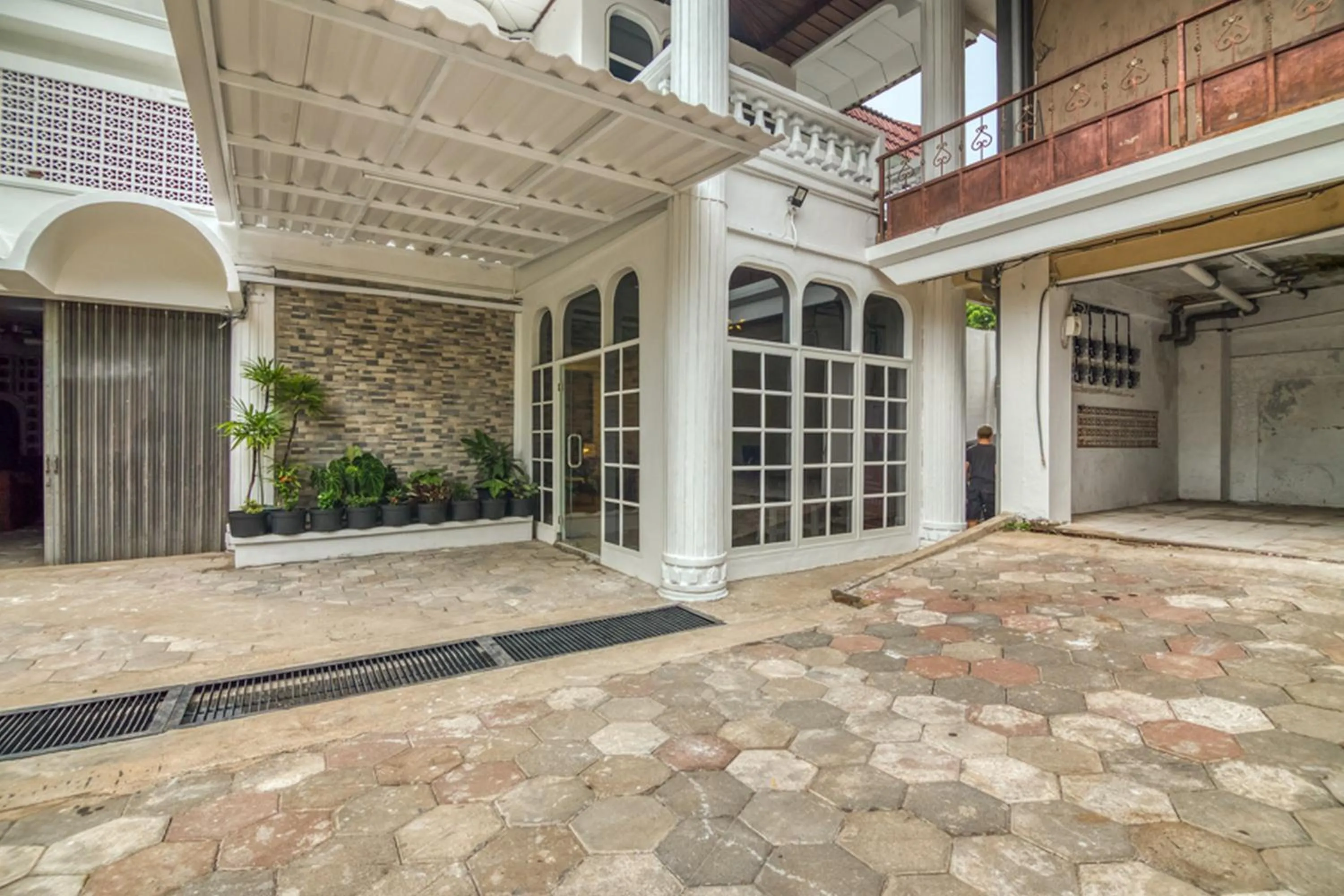 RedDoorz Plus near Akademi Kepolisian Semarang 3