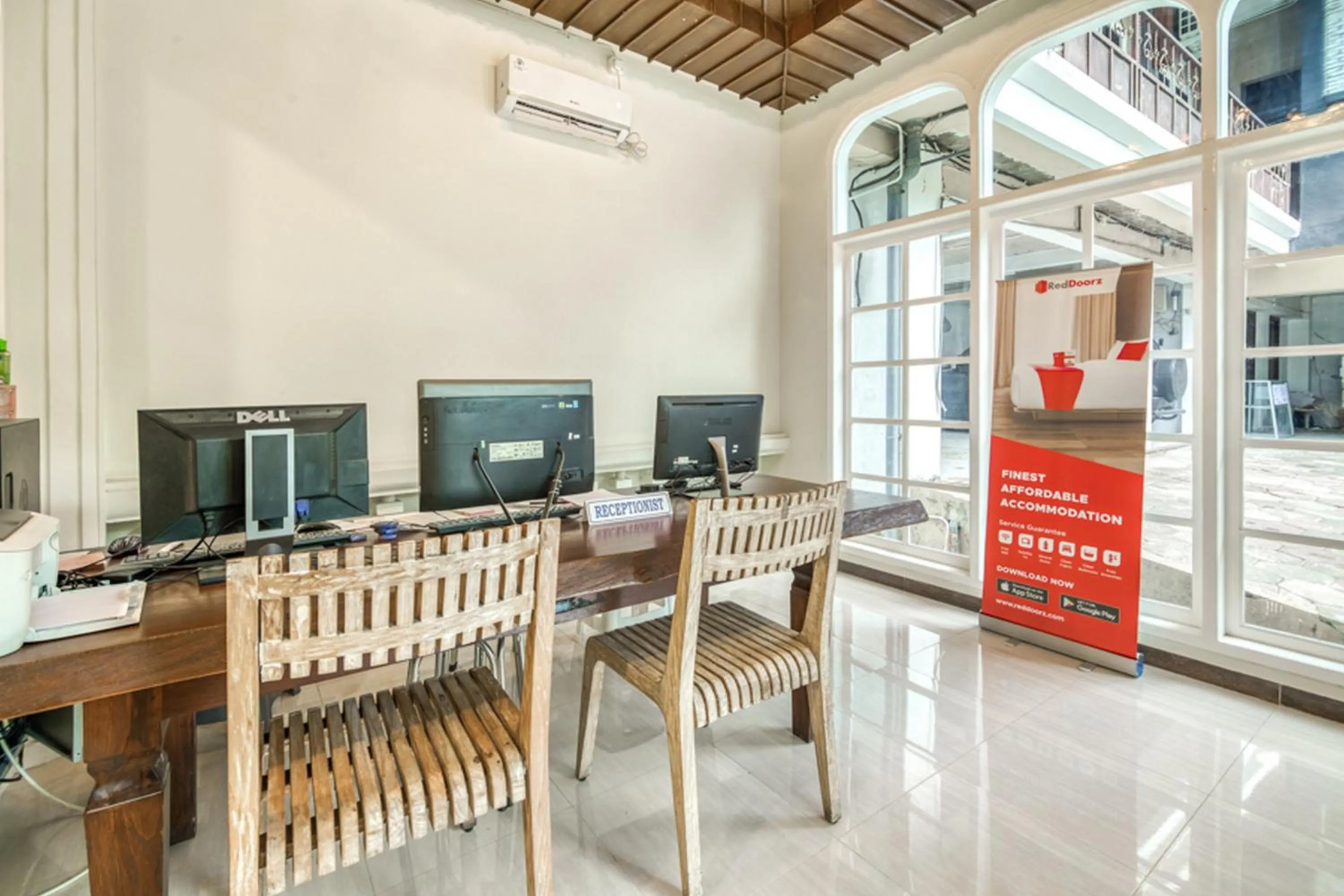 RedDoorz Plus near Akademi Kepolisian Semarang 3