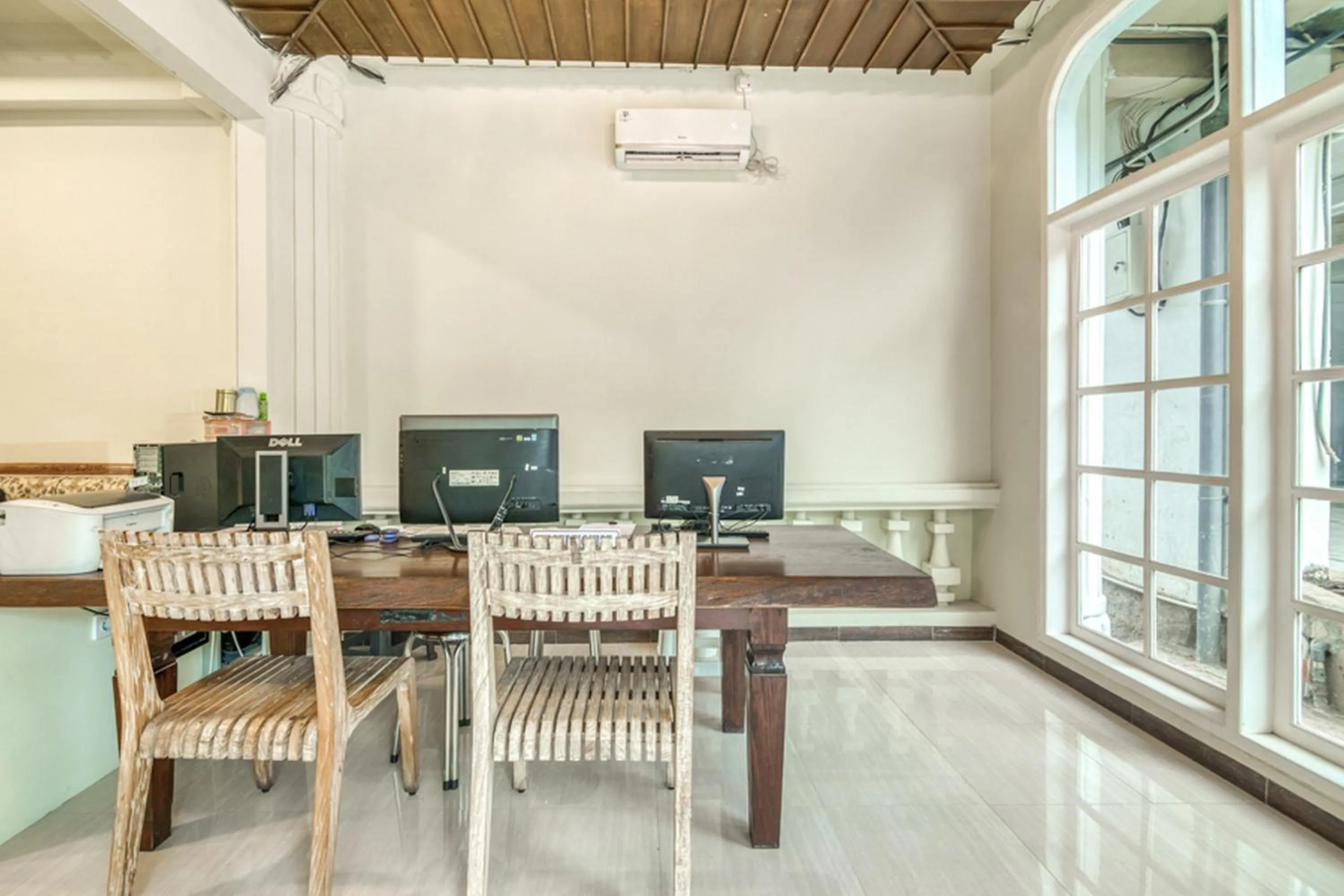 RedDoorz Plus near Akademi Kepolisian Semarang 3