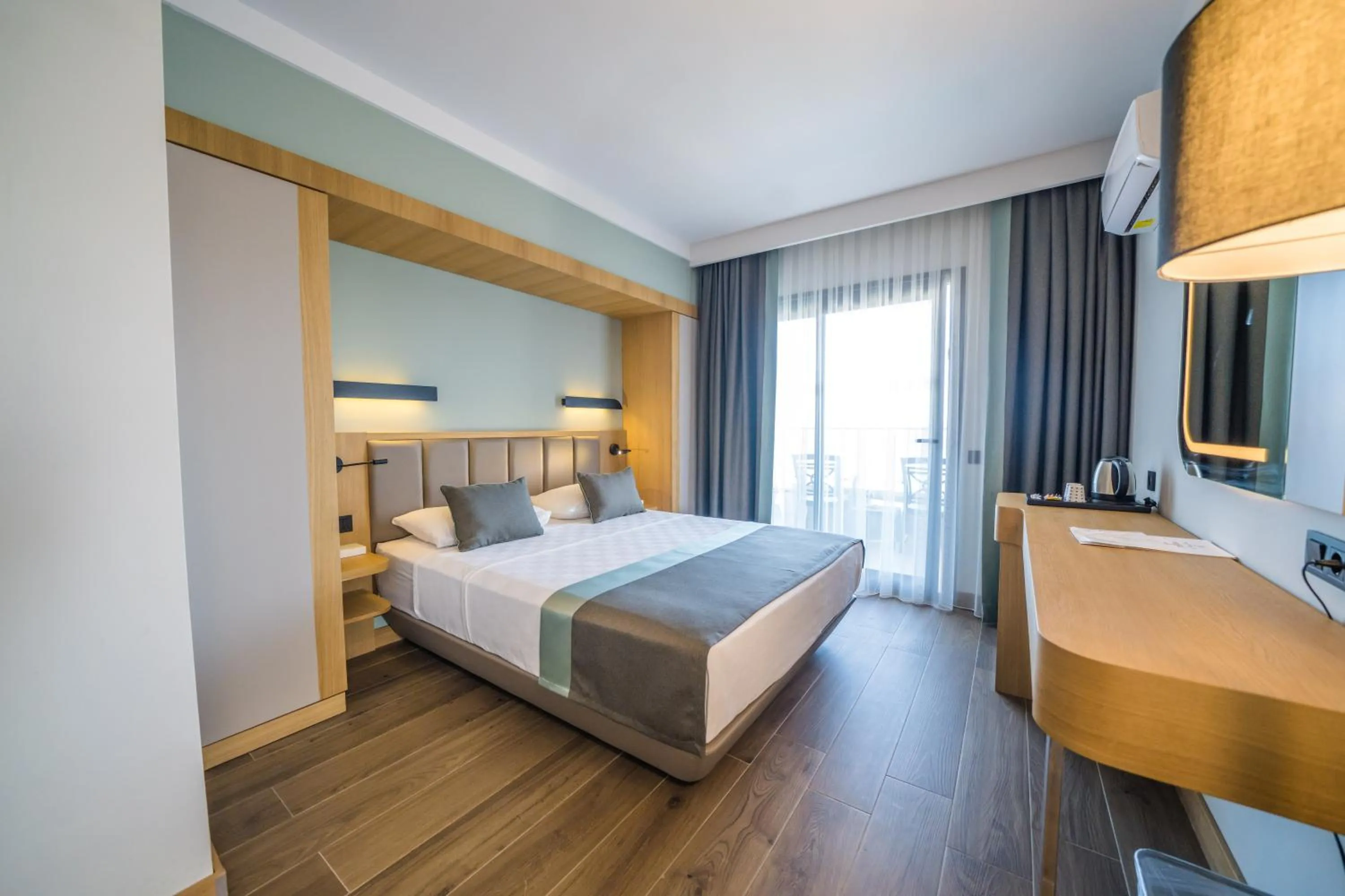 Bed in Premier Nergis Beach & SPA