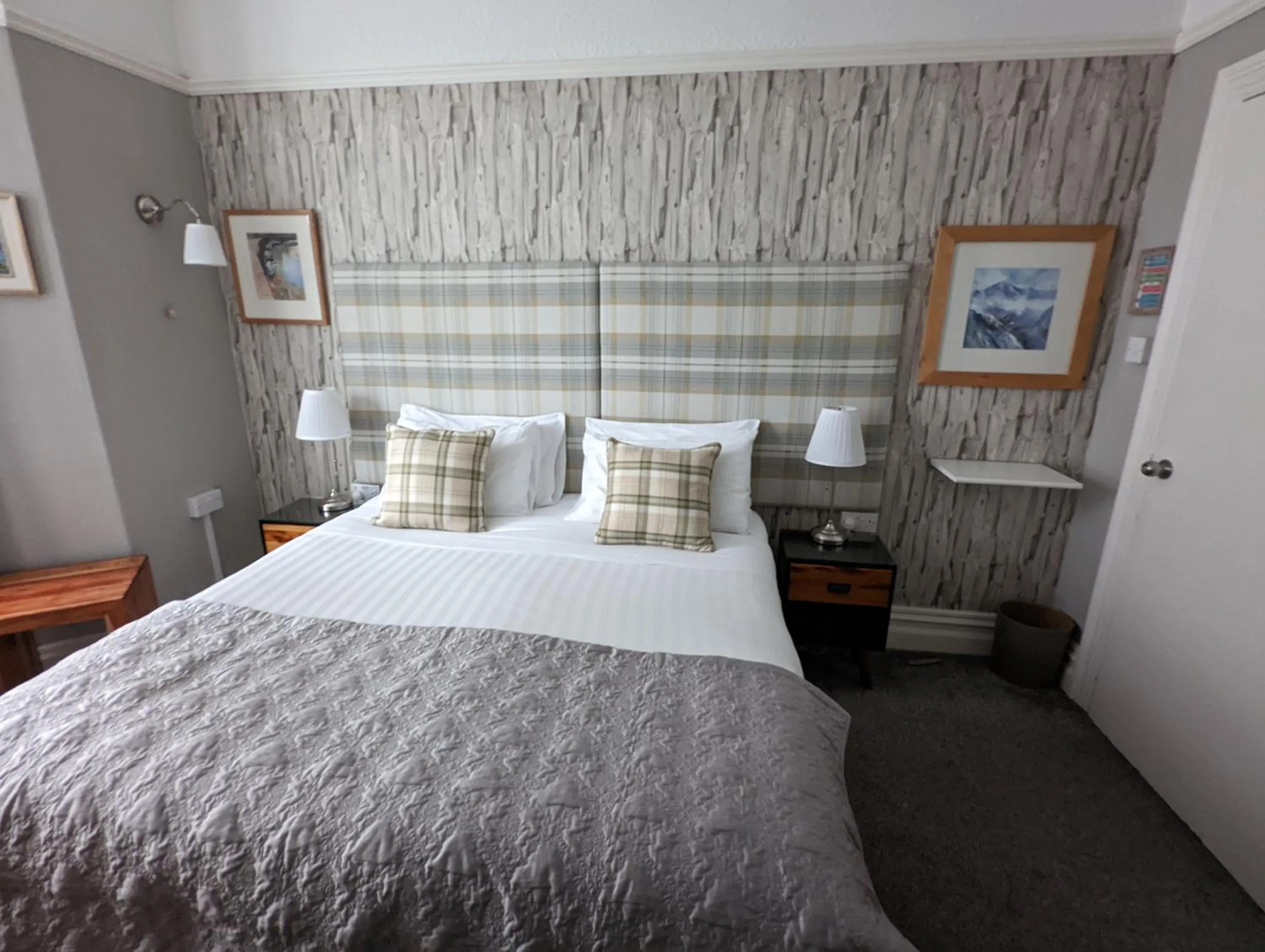 Bed in Redlands