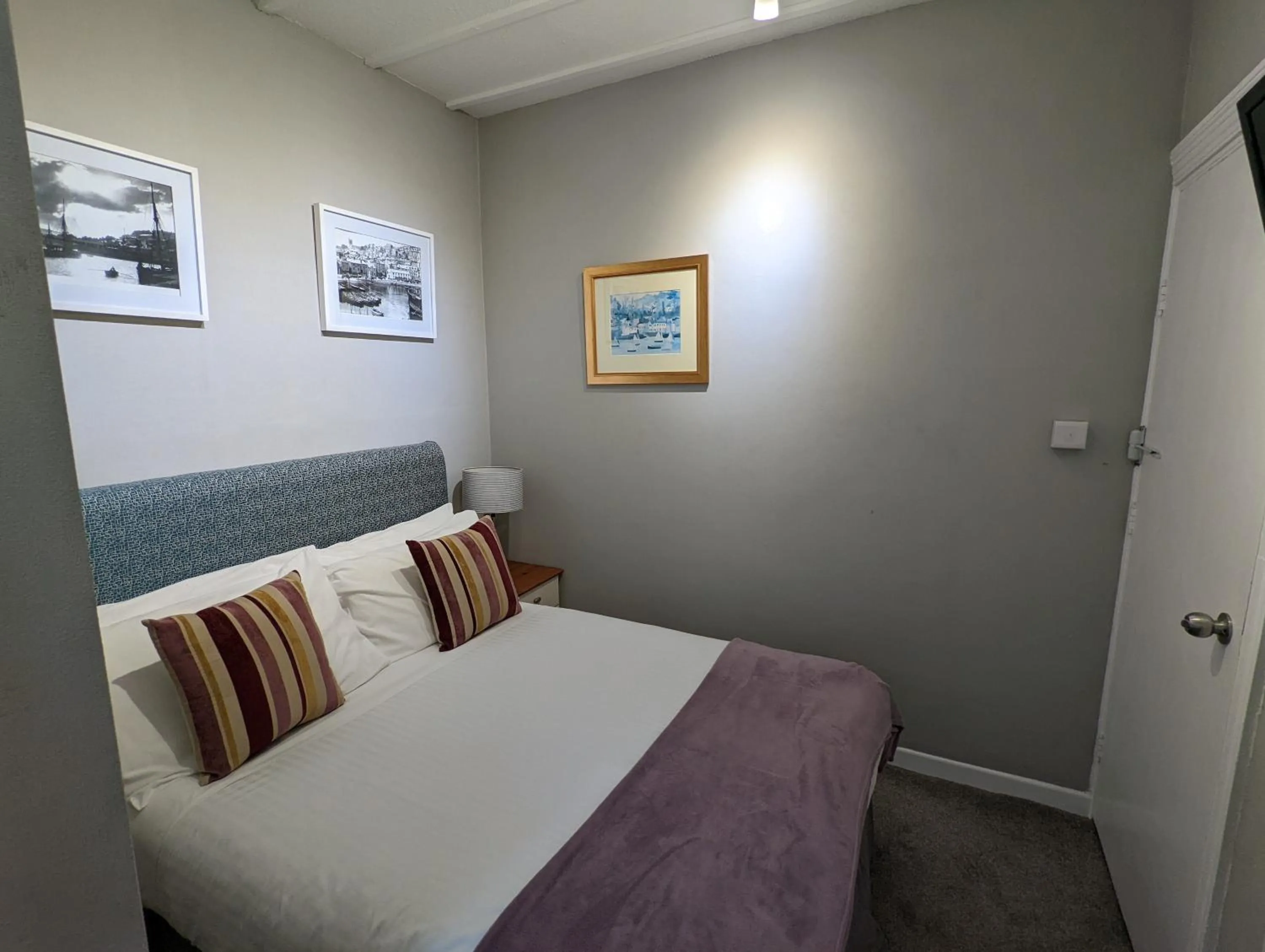 Bed in Redlands