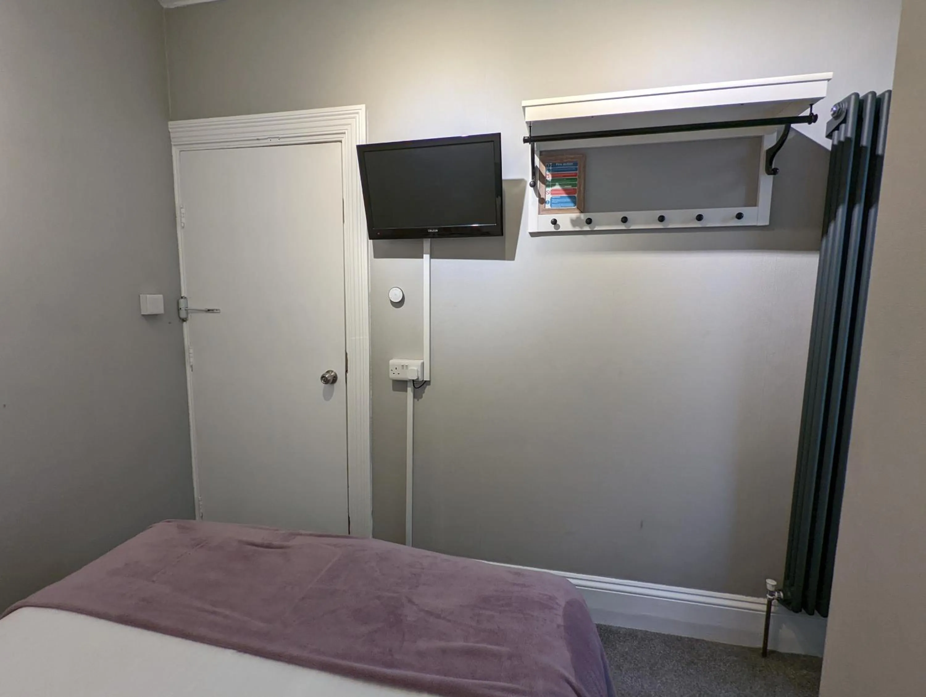 Bed in Redlands