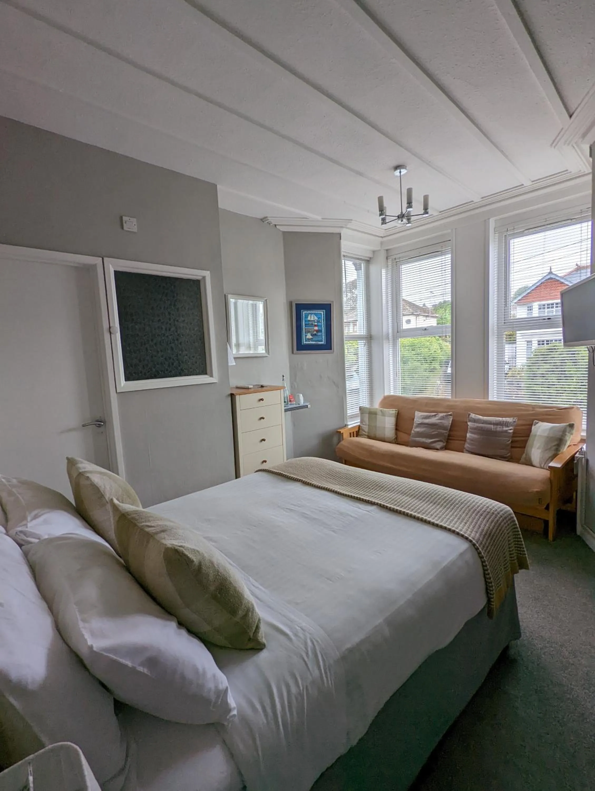 Bed in Redlands