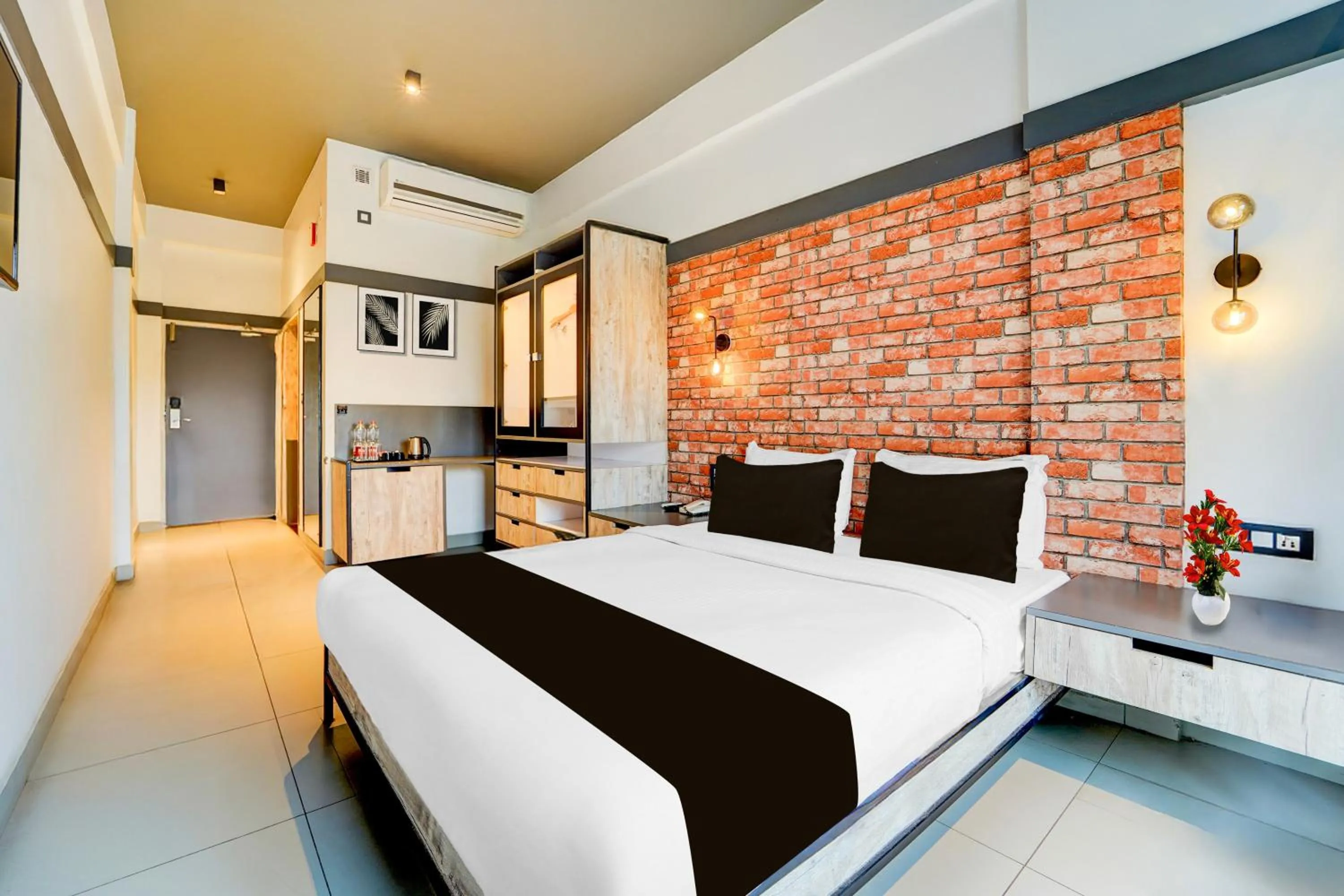 Bedroom, Bed in Super Townhouse Oak Mangalore