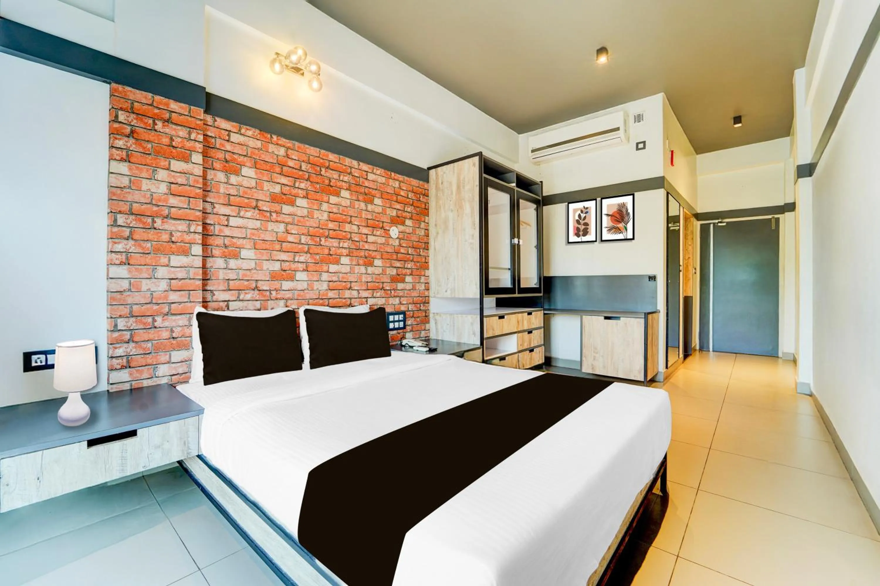 Bedroom, Bed in Super Townhouse Oak Mangalore