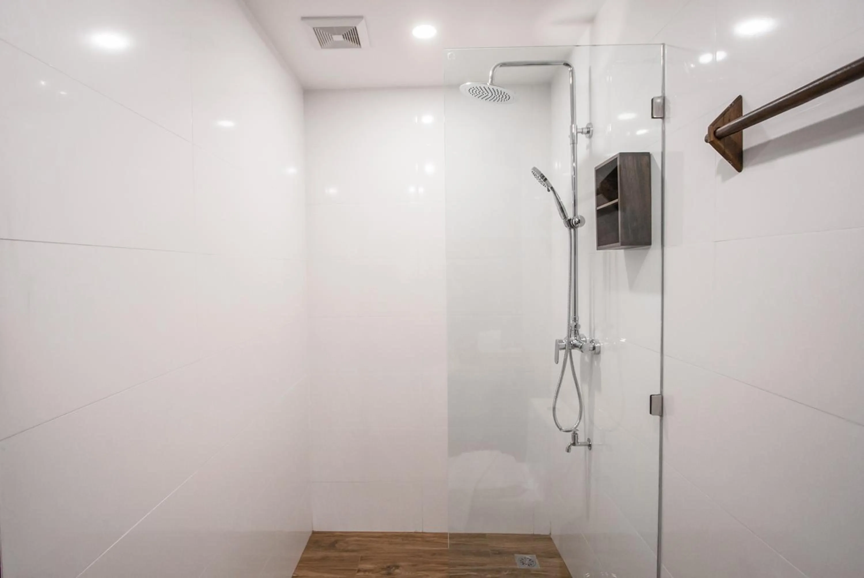 Toilet in Paraiso Hotel Chiangmai