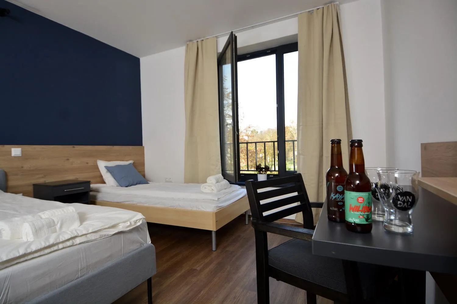 Bedroom, Bed in Ludwig Hotel