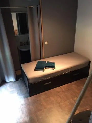 Bed in B&B De Notelaar