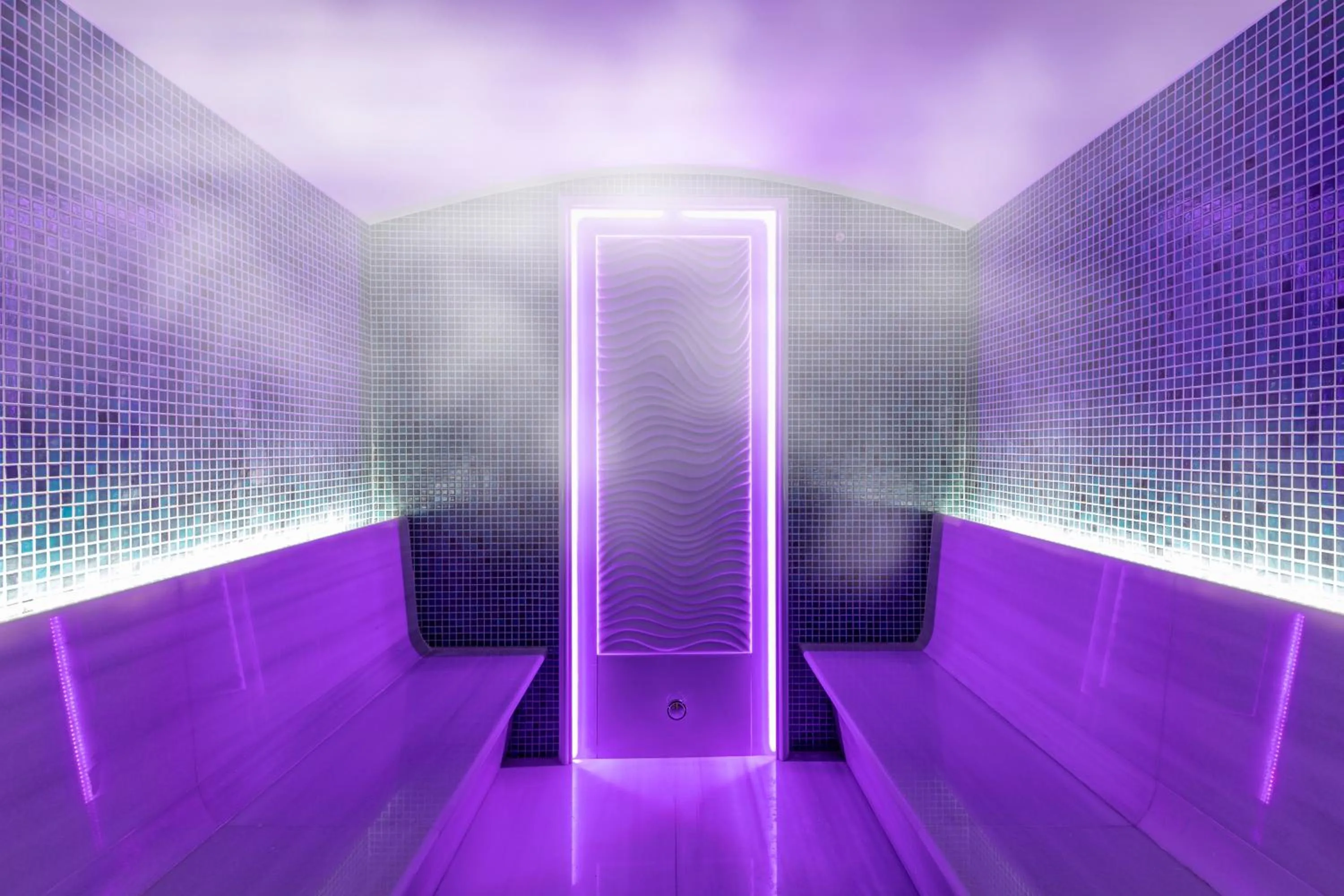 Steam room in Beethoven Senfoni Hotel