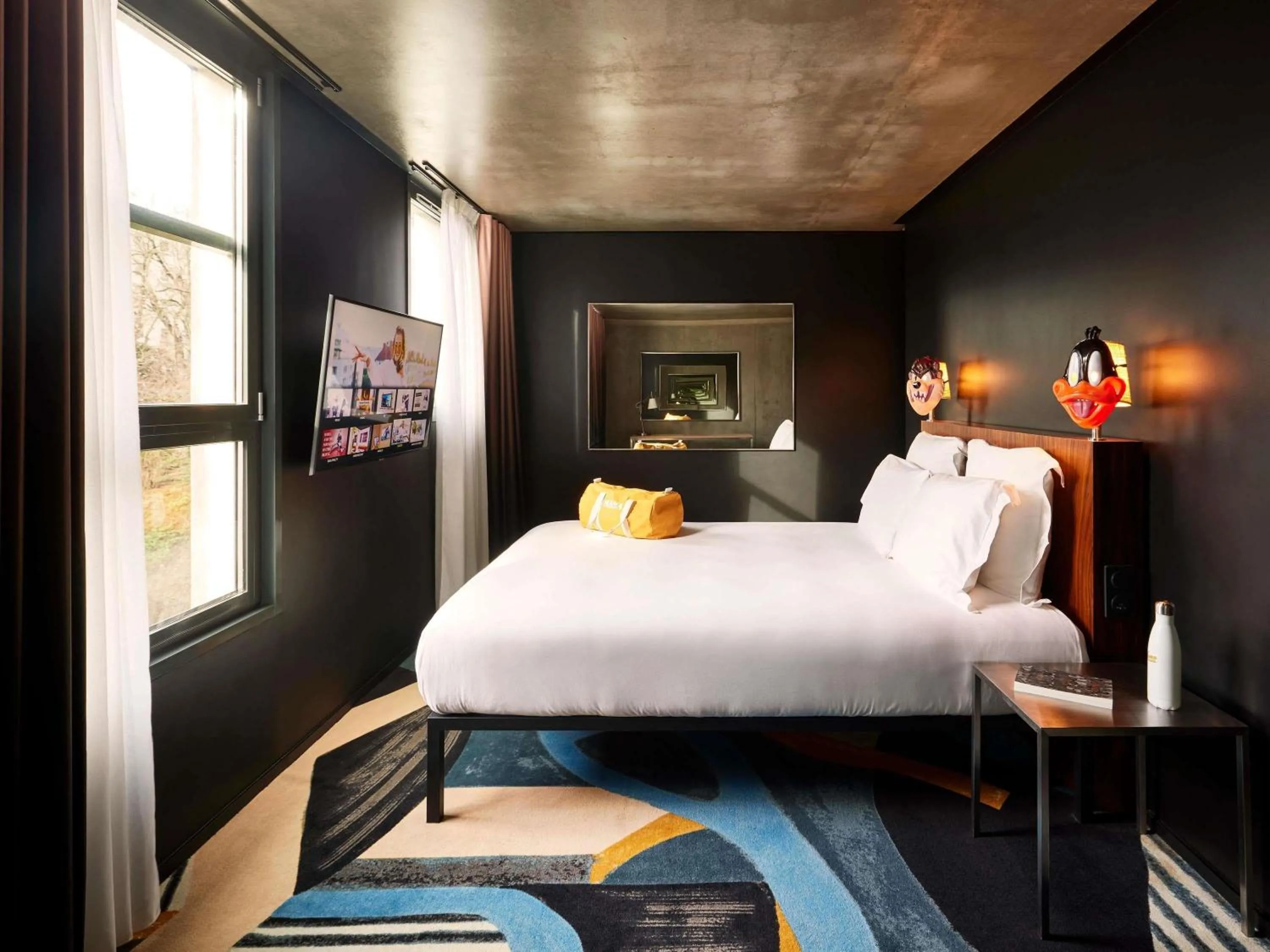 Bedroom, Bed in Mama Shelter Paris East