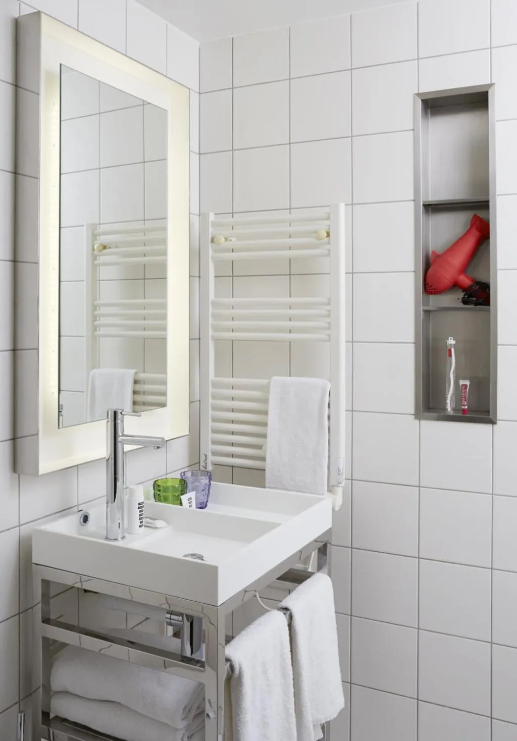 Bathroom in Mama Shelter Paris East