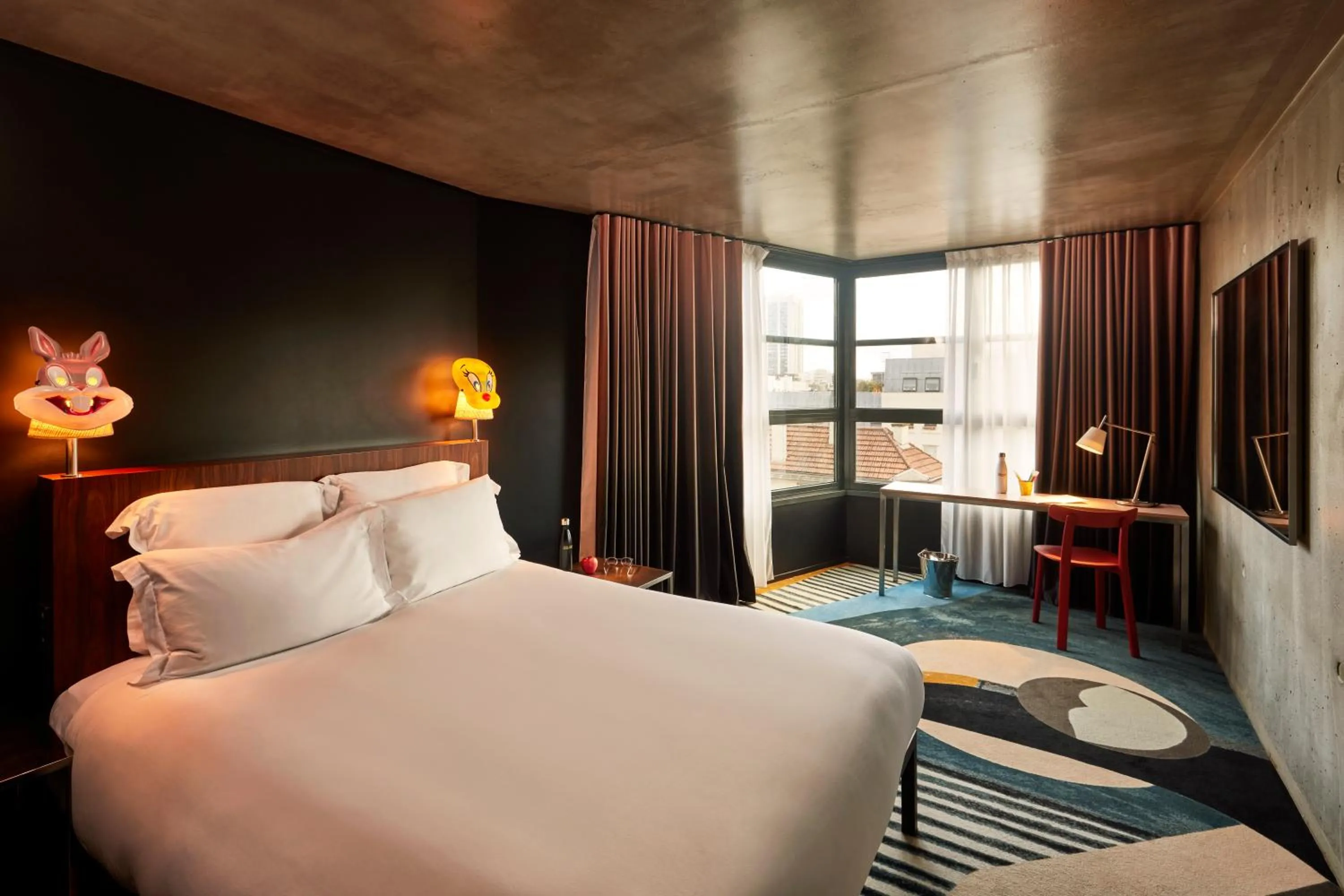 Bed in Mama Shelter Paris East