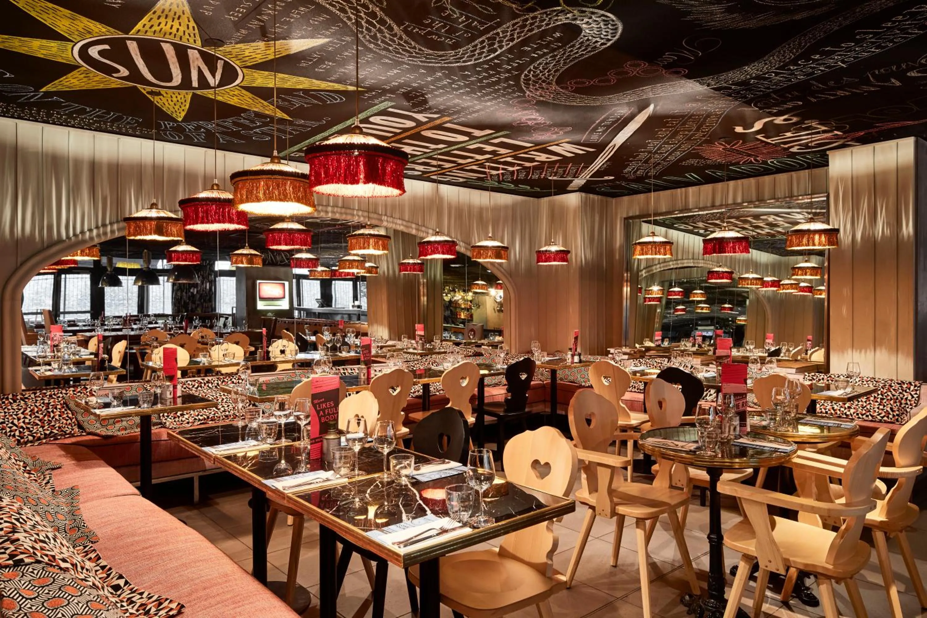 Restaurant/places to eat in Mama Shelter Paris East