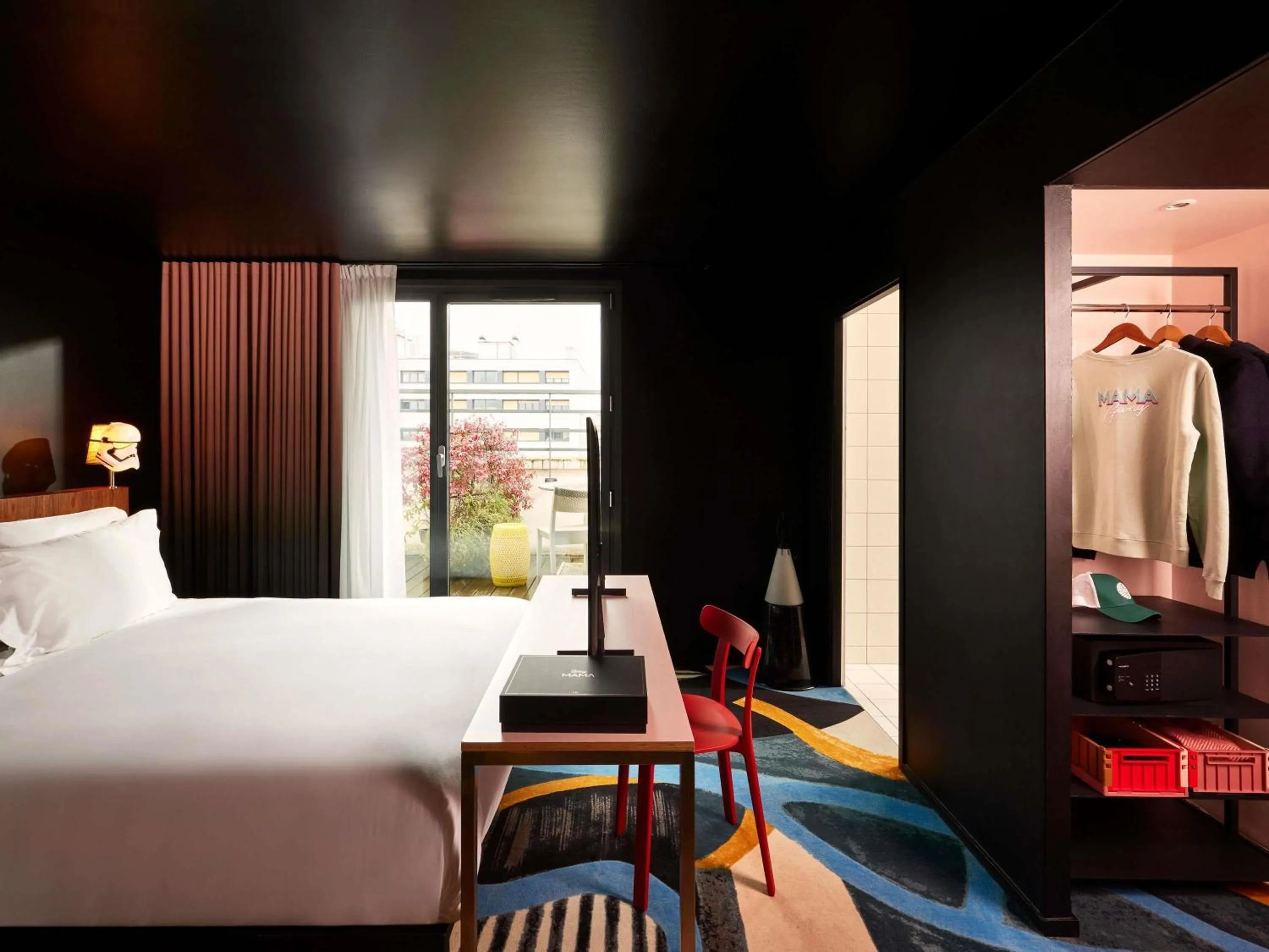 Bedroom, Bed in Mama Shelter Paris East