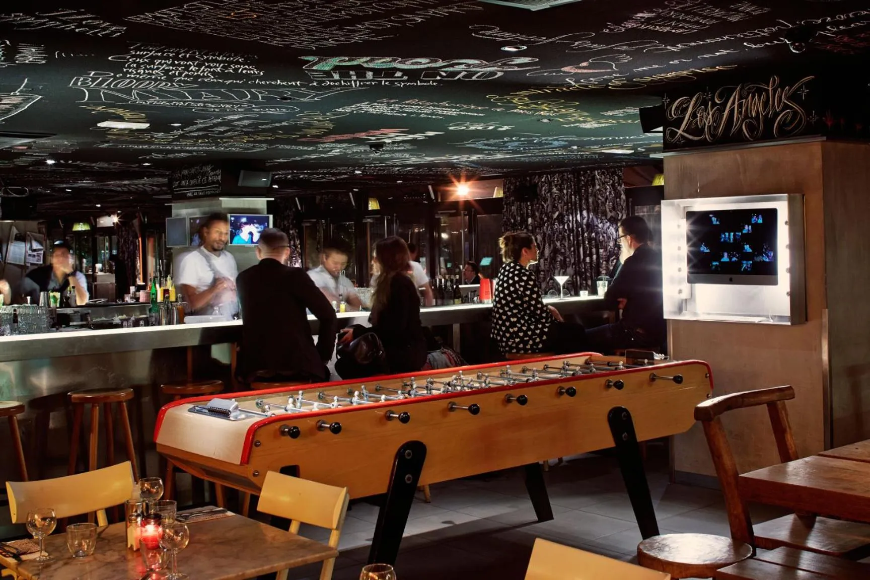 Restaurant/places to eat in Mama Shelter Paris East