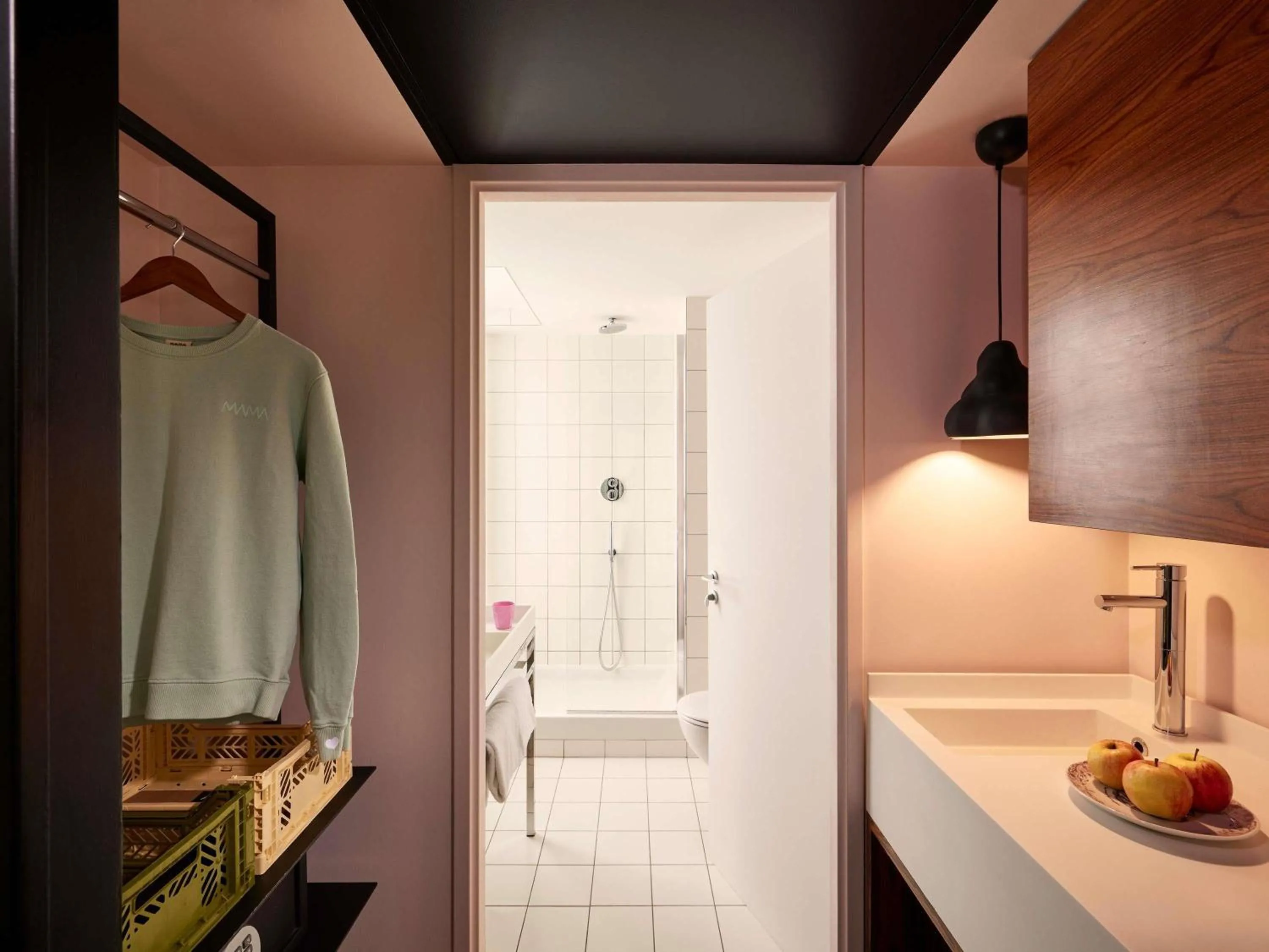 Bedroom in Mama Shelter Paris East