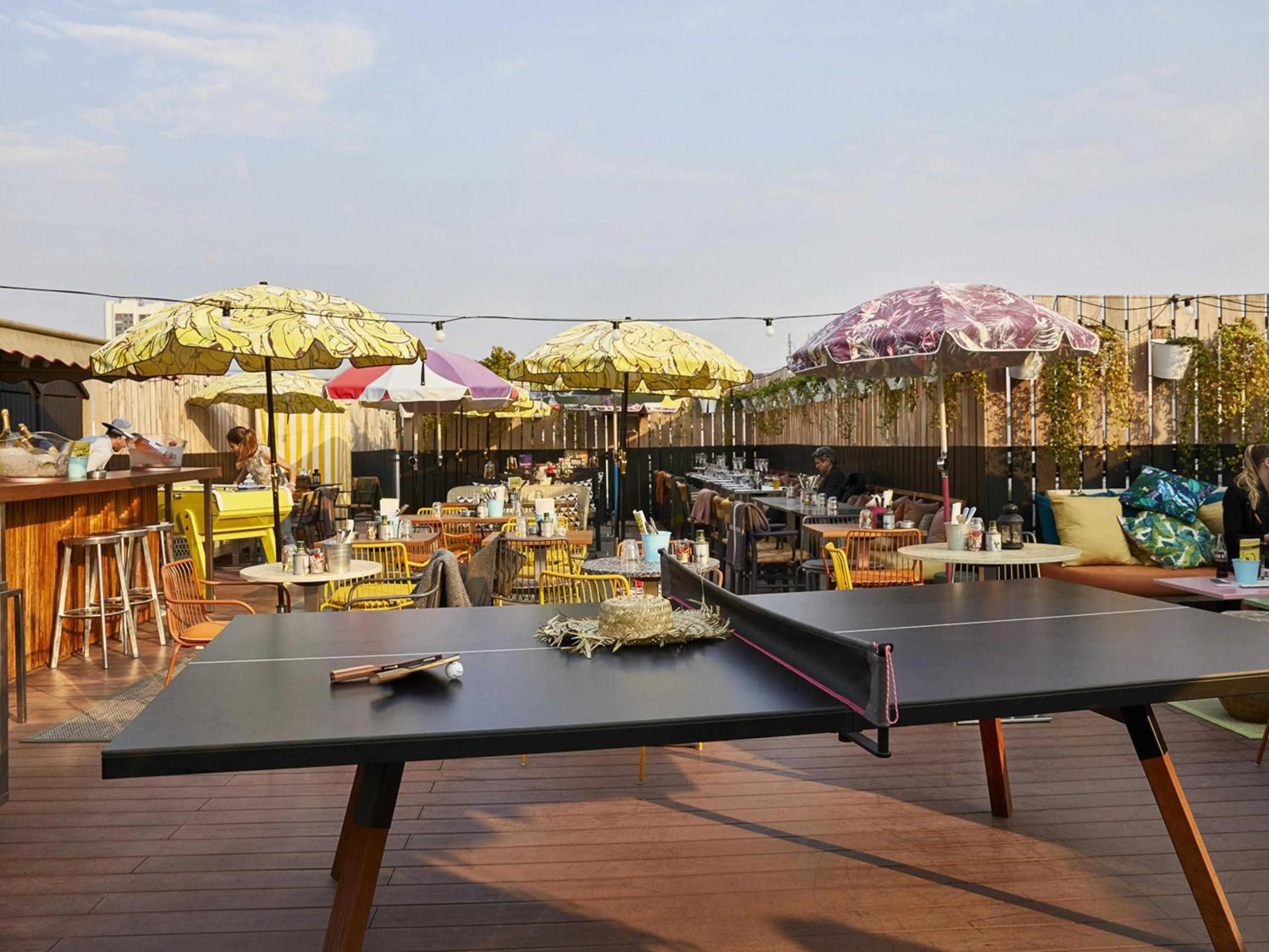 Restaurant/places to eat in Mama Shelter Paris East