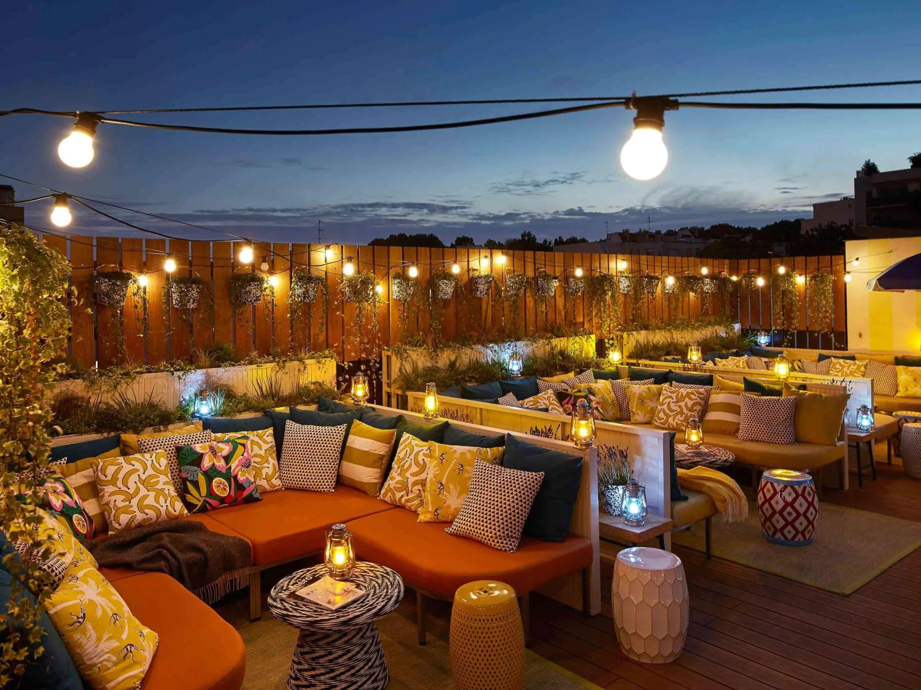 Restaurant/places to eat in Mama Shelter Paris East